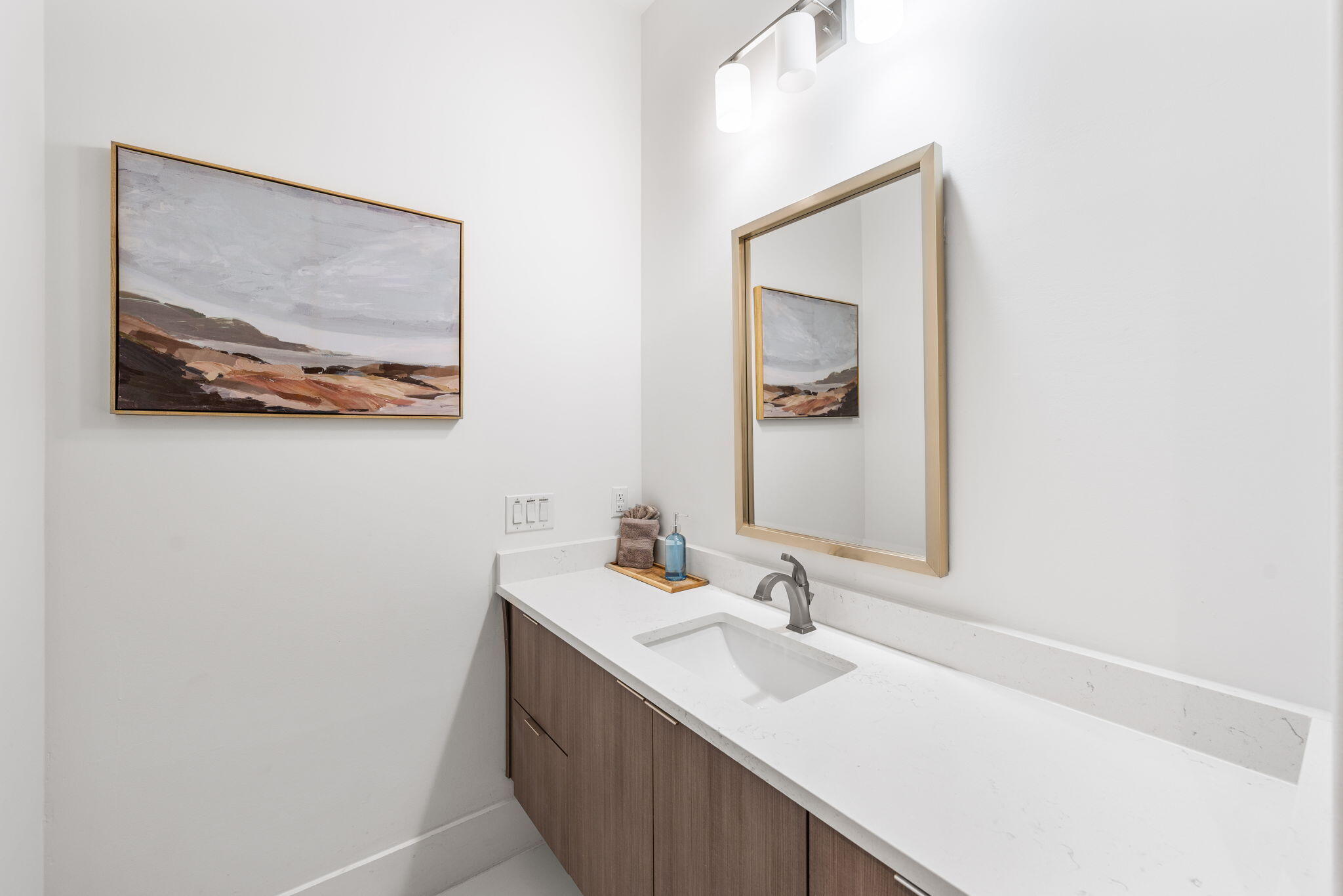 393 County Hwy - Residential