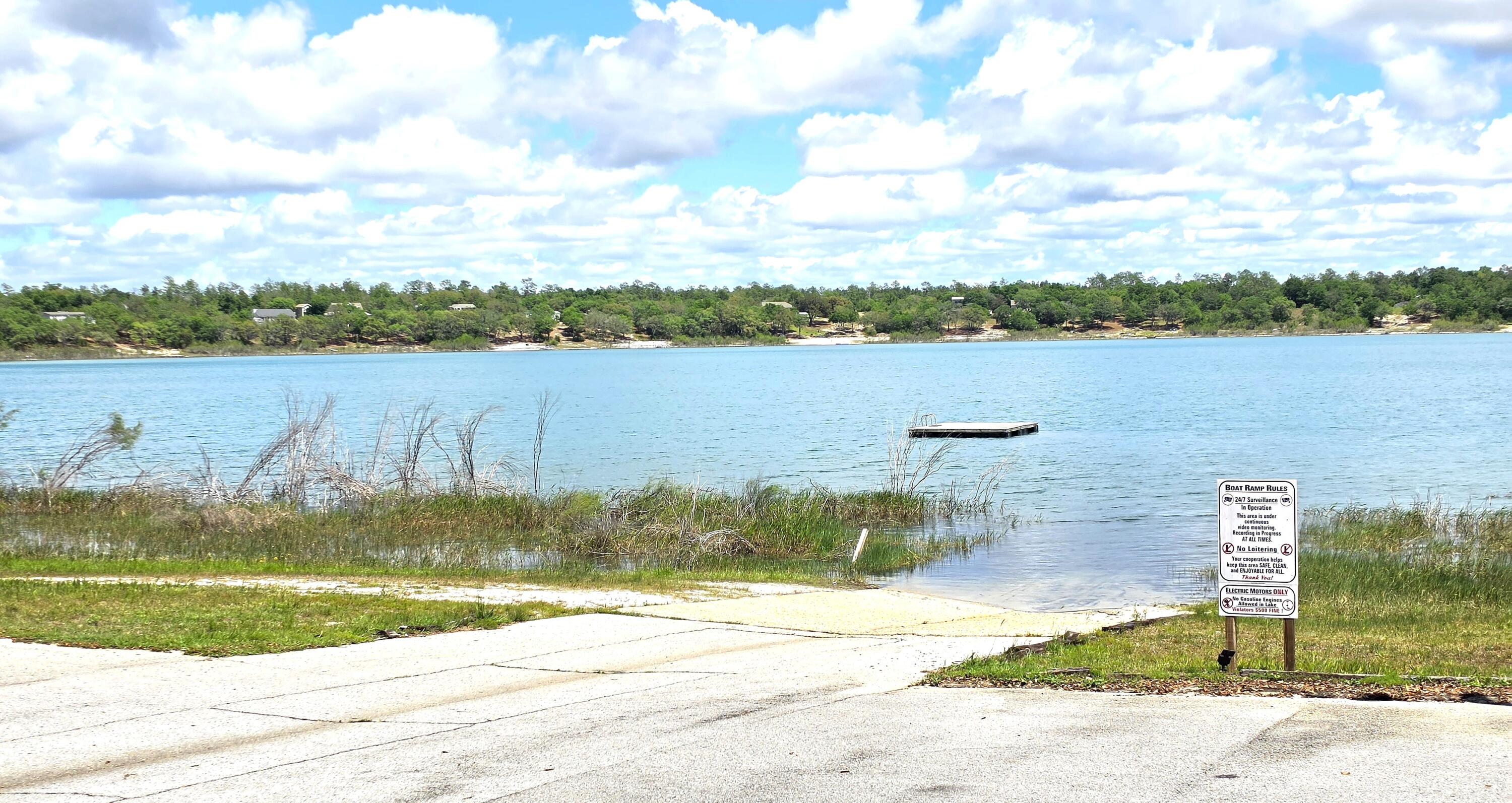 LEISURE LAKES - Land