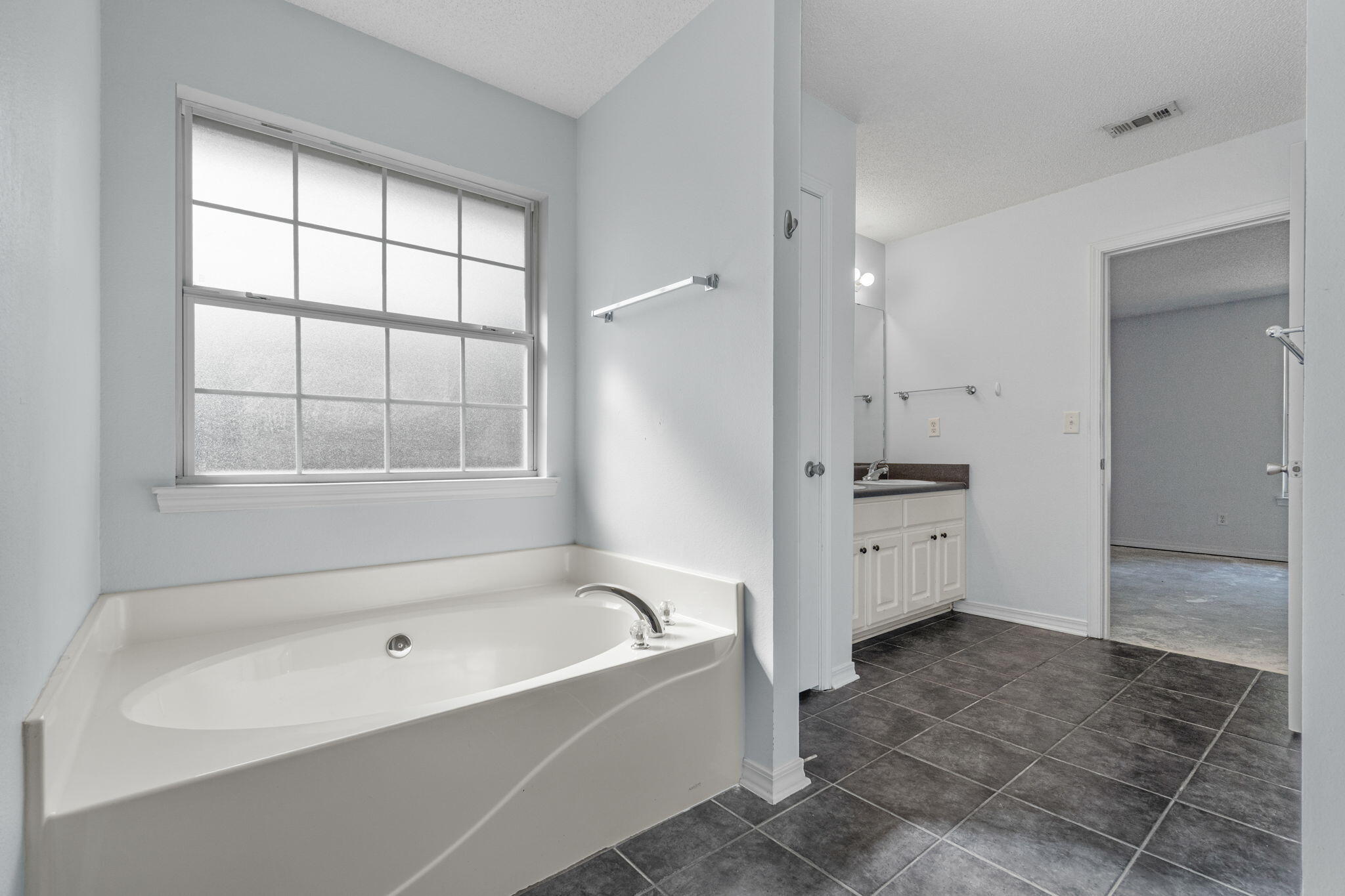 Bay Oaks Estate - Residential