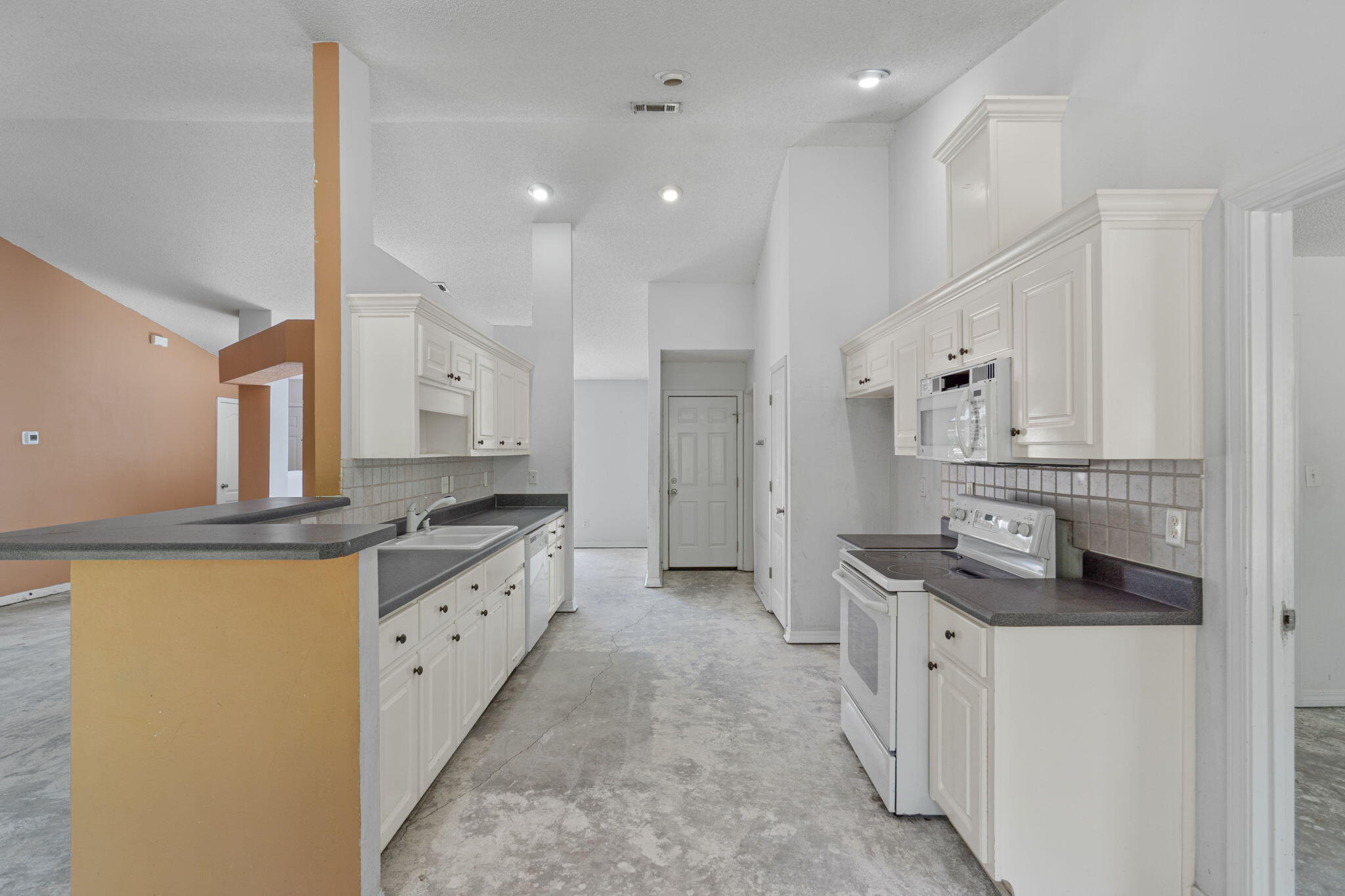 Bay Oaks Estate - Residential