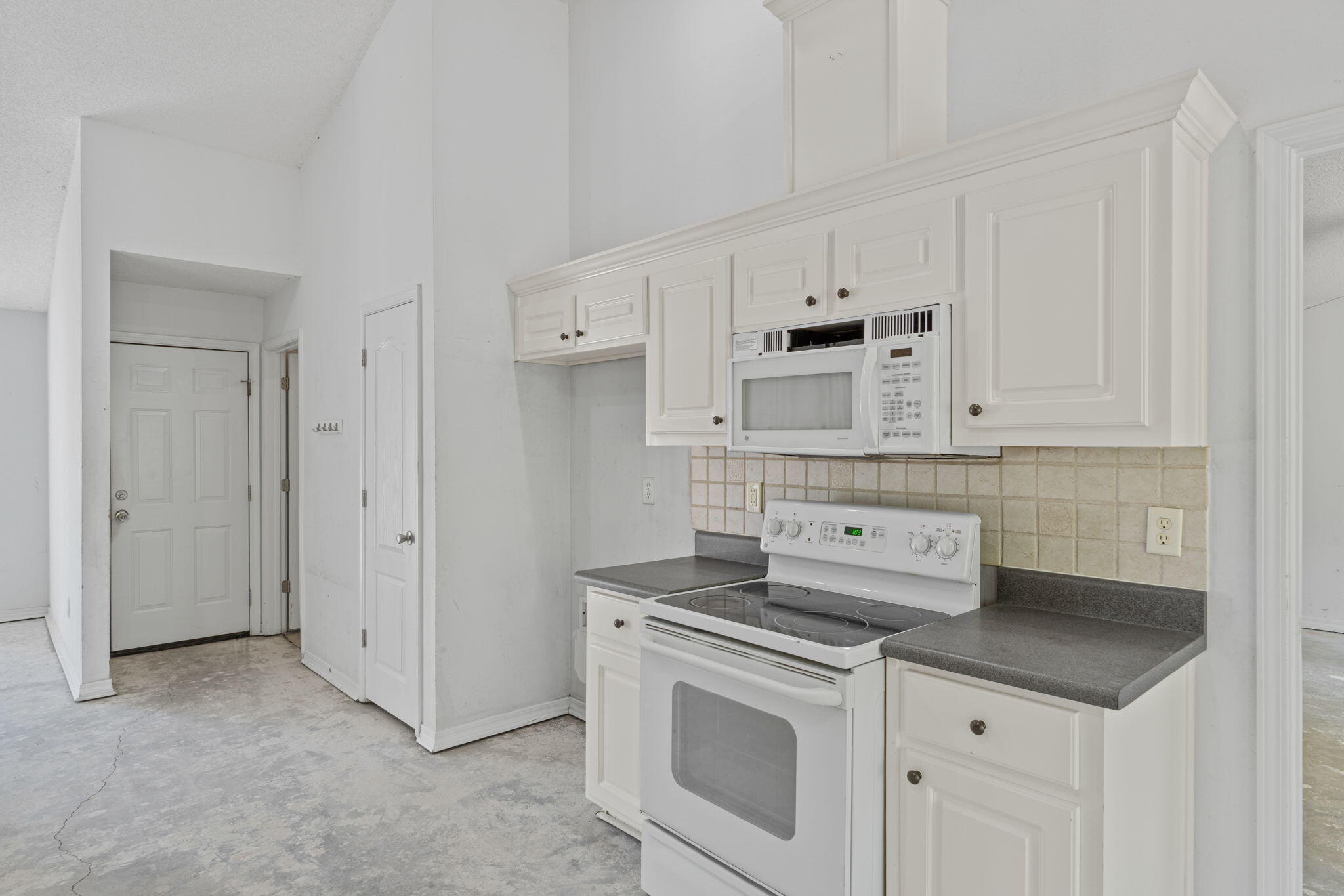 Bay Oaks Estate - Residential