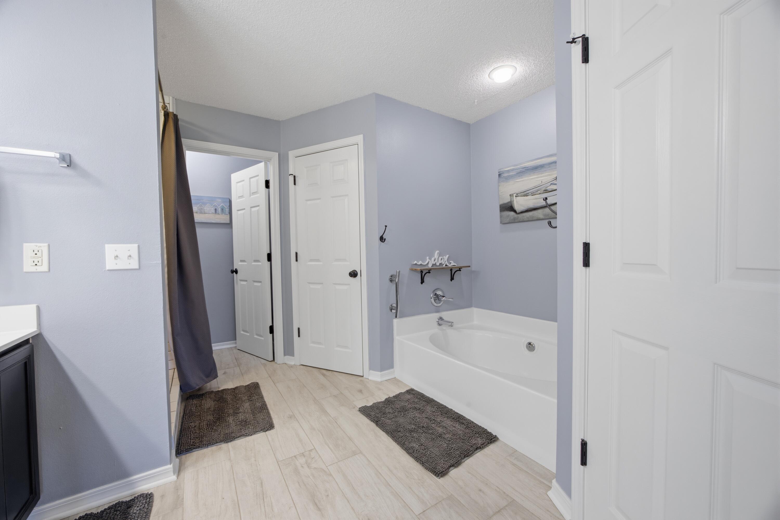 HOLLEY BY THE SEA - Residential