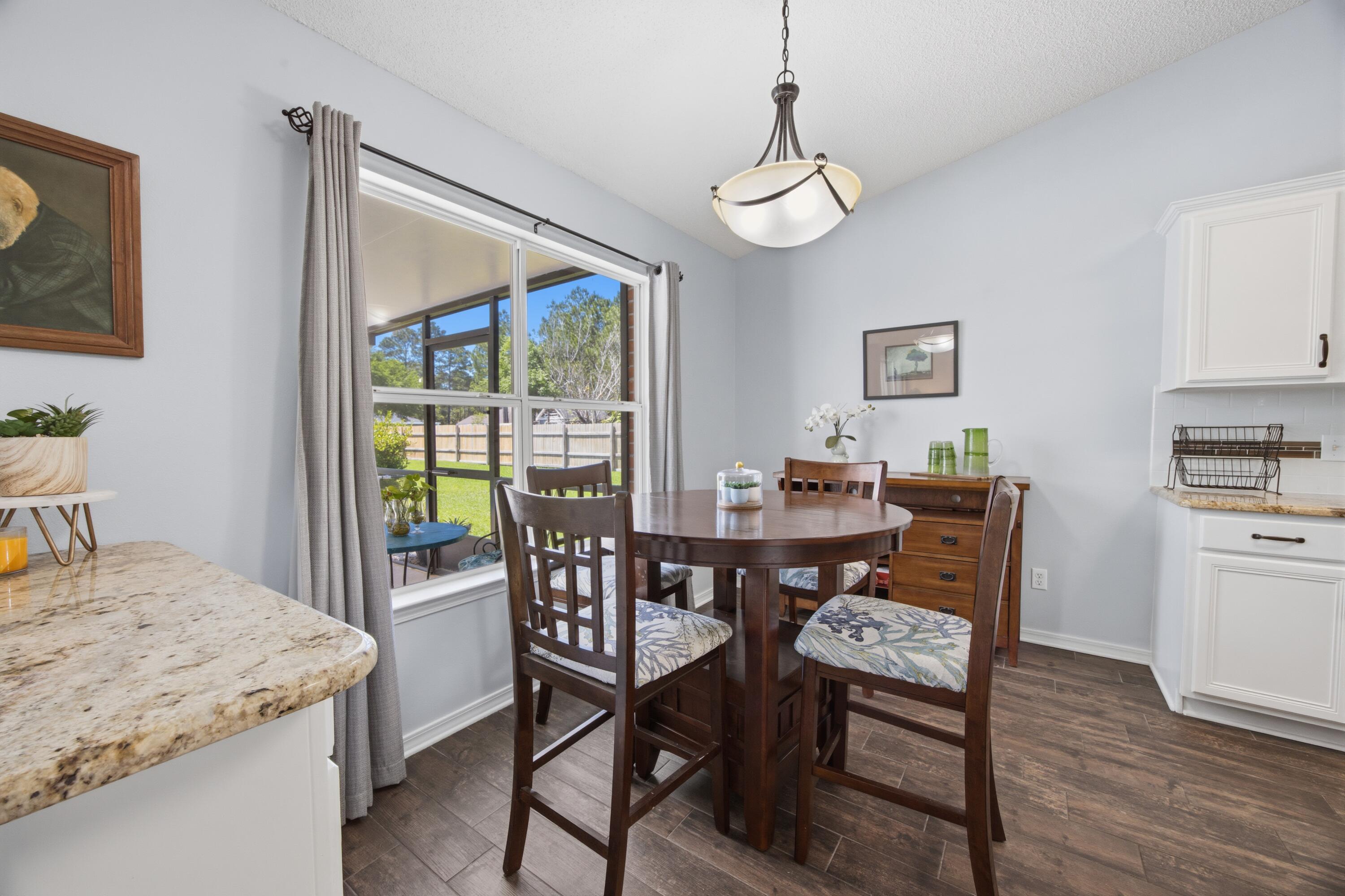 HOLLEY BY THE SEA - Residential