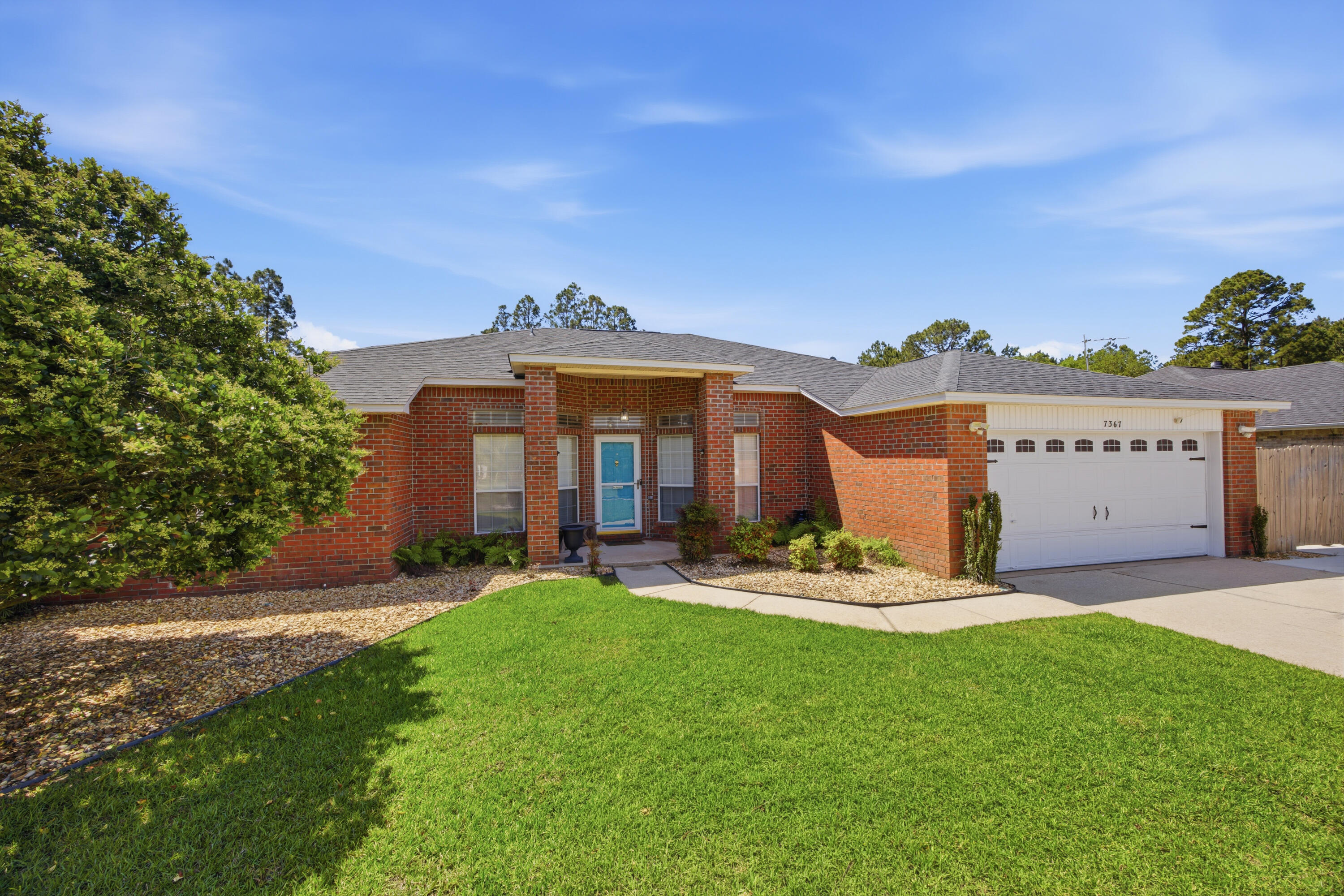 HOLLEY BY THE SEA - Residential