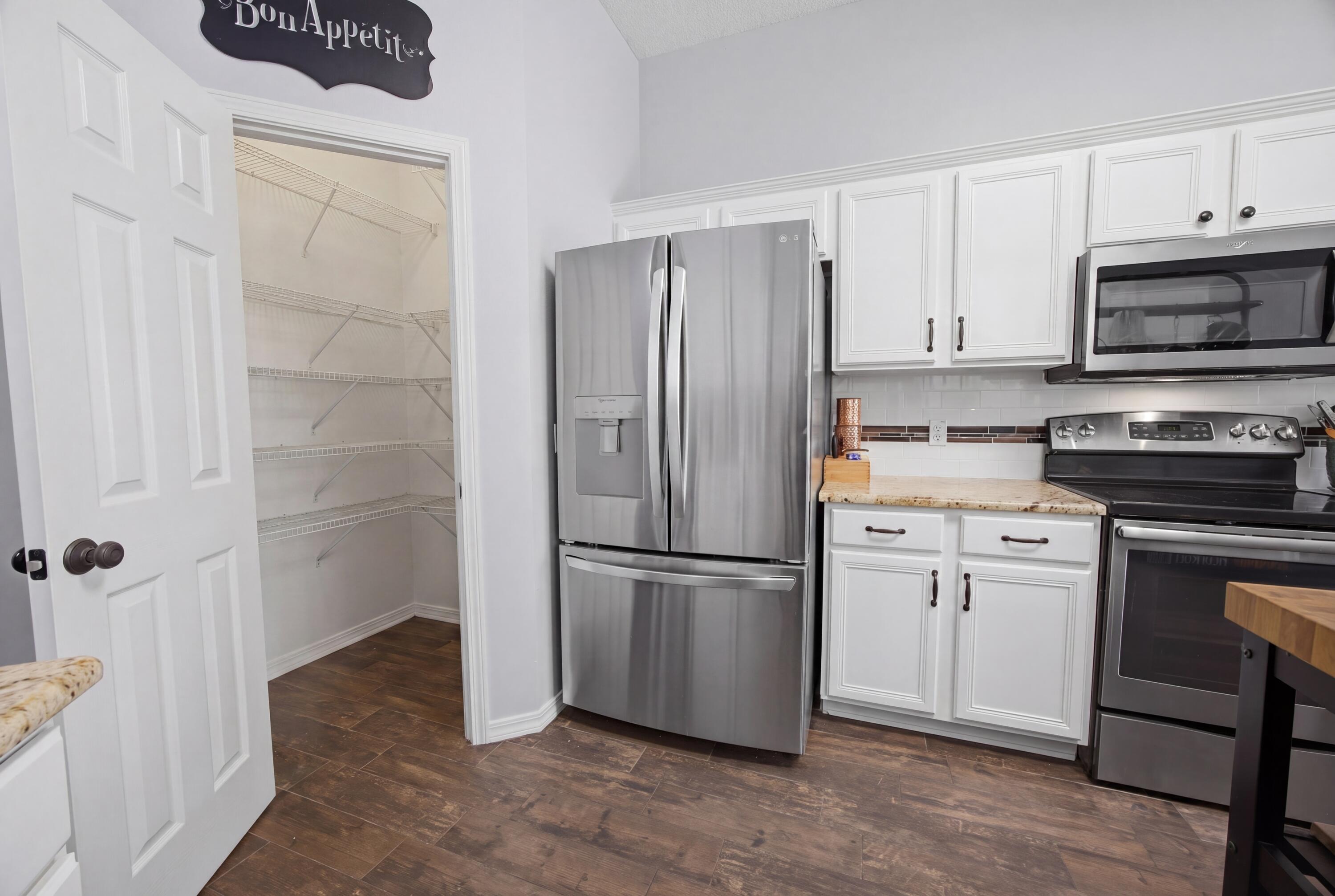 HOLLEY BY THE SEA - Residential