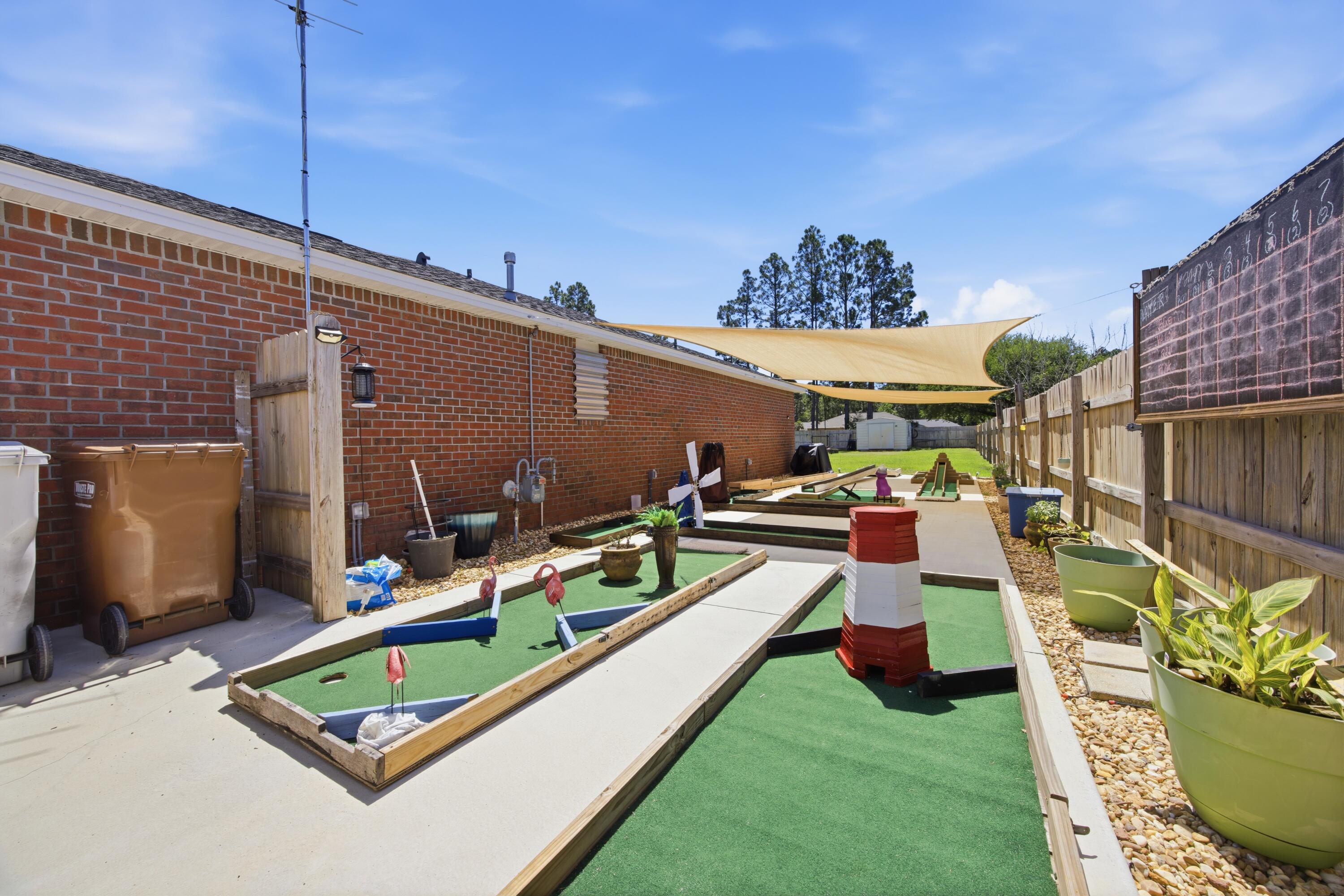 HOLLEY BY THE SEA - Residential