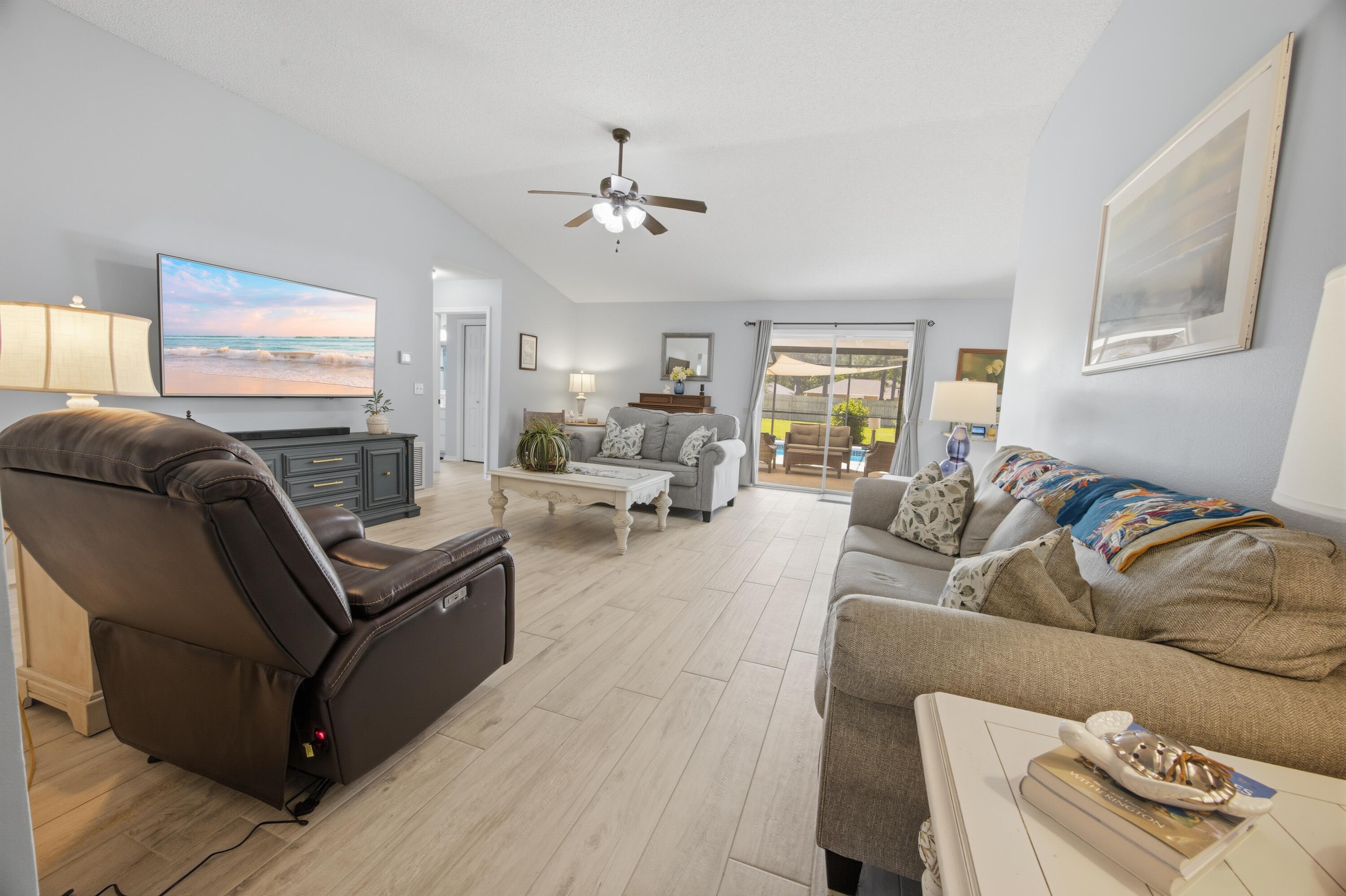 HOLLEY BY THE SEA - Residential