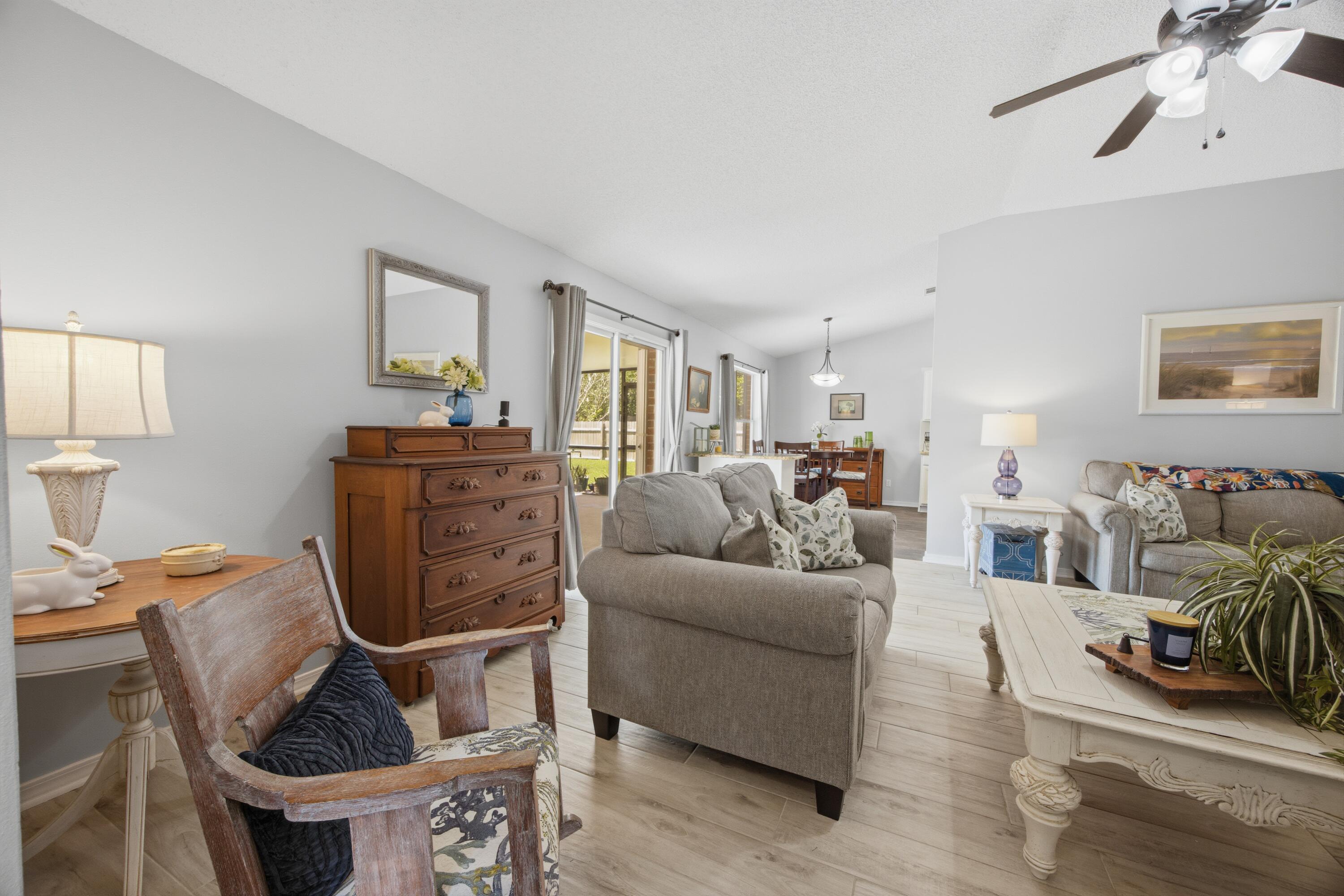 HOLLEY BY THE SEA - Residential