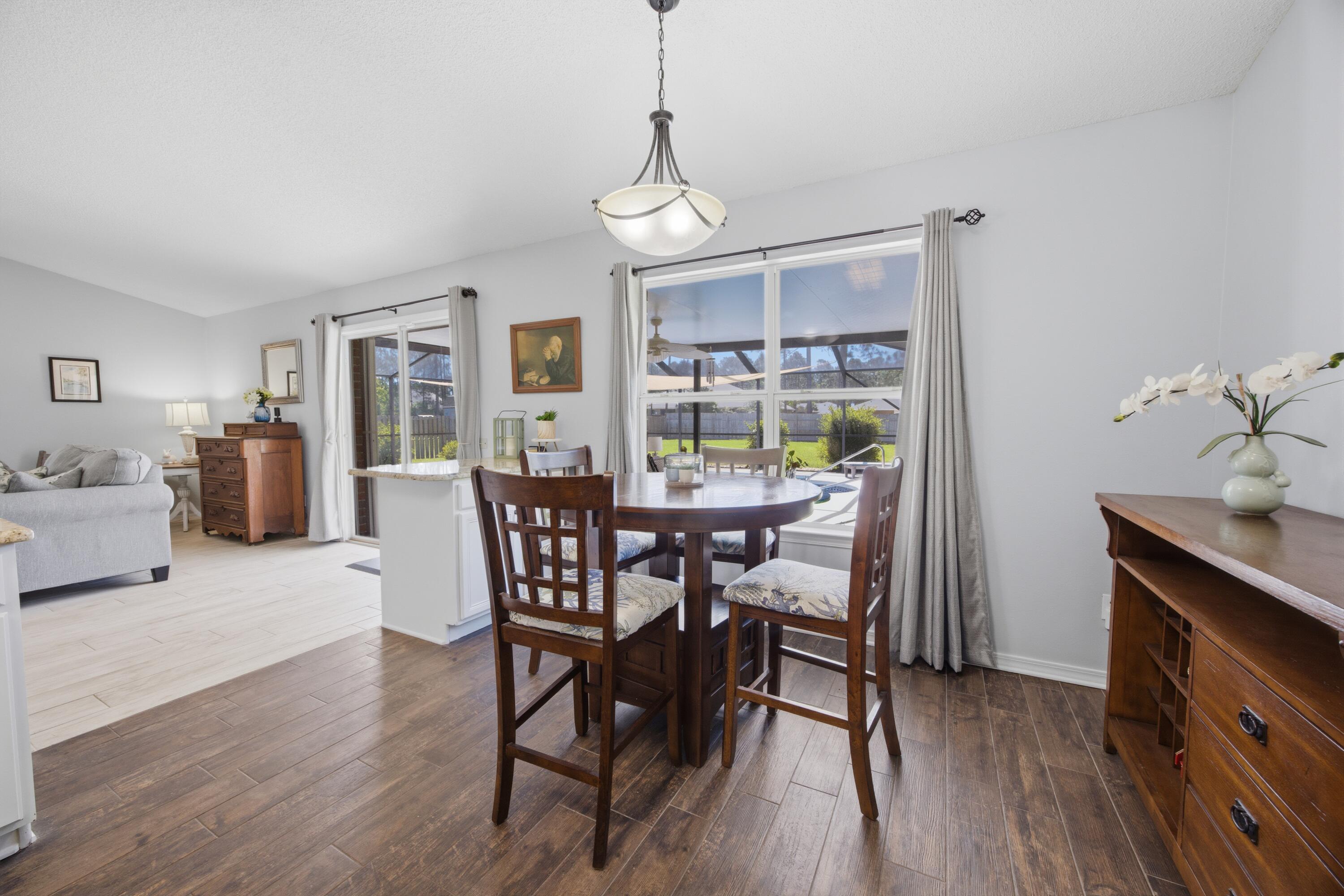 HOLLEY BY THE SEA - Residential