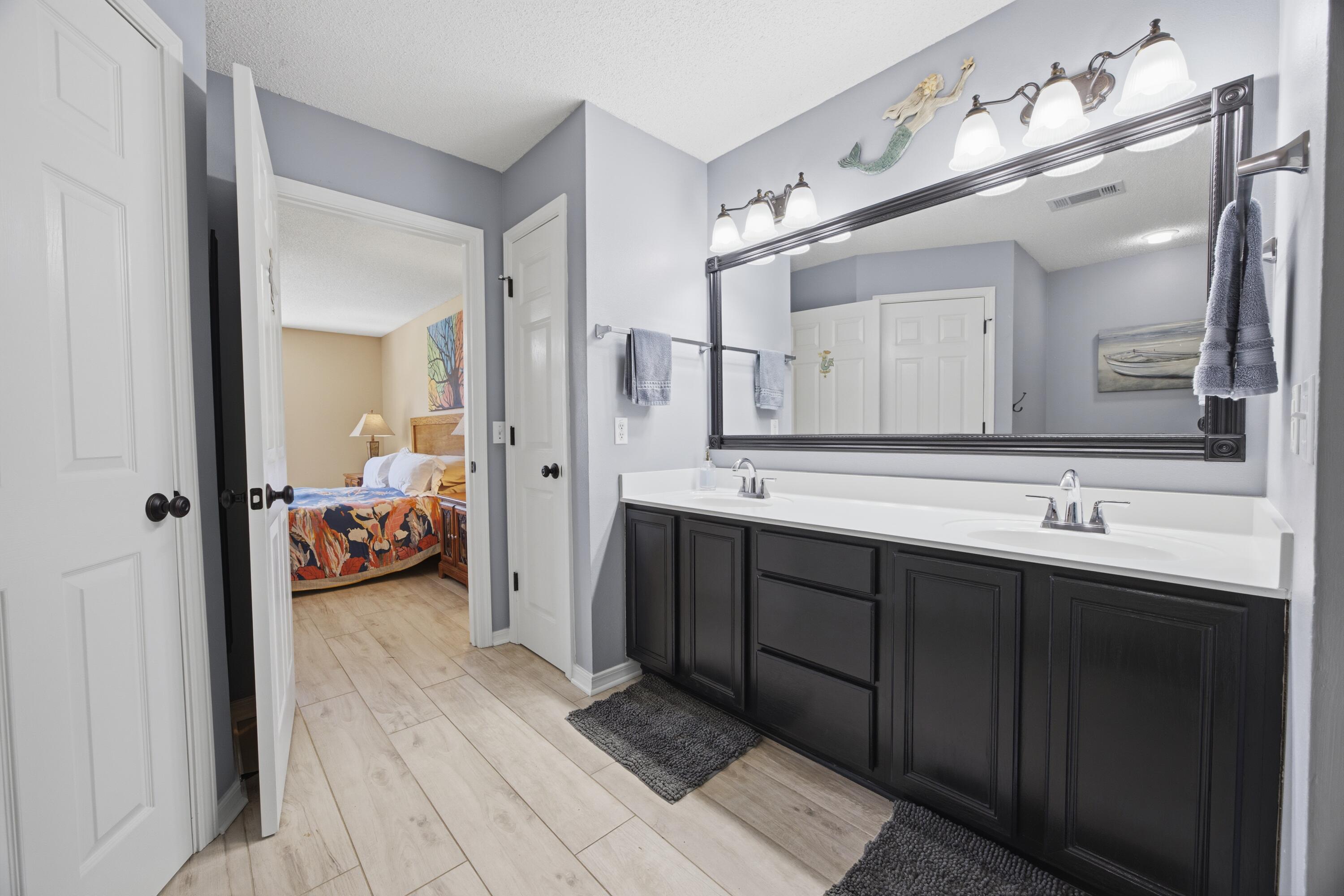 HOLLEY BY THE SEA - Residential