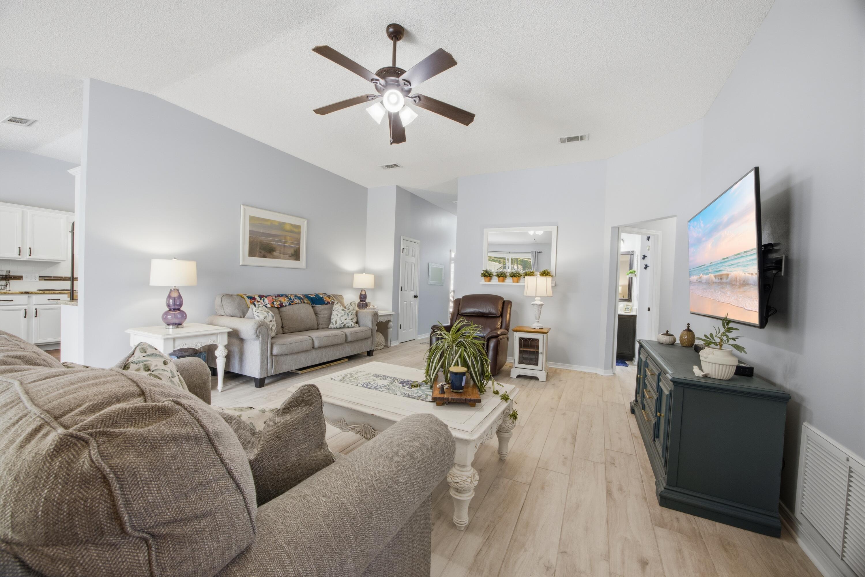 HOLLEY BY THE SEA - Residential