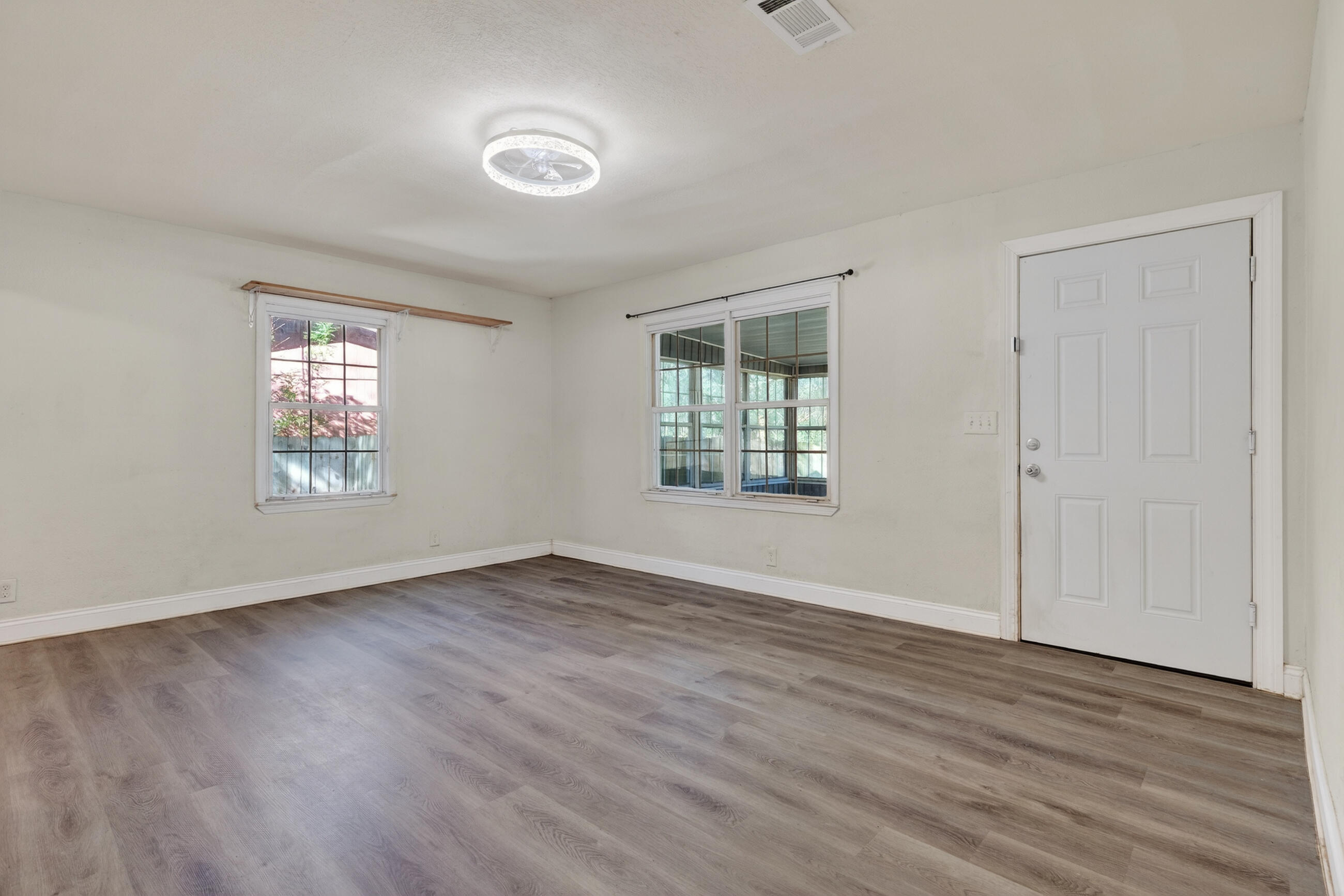 NO RECORDED SUBDIVISION - Residential