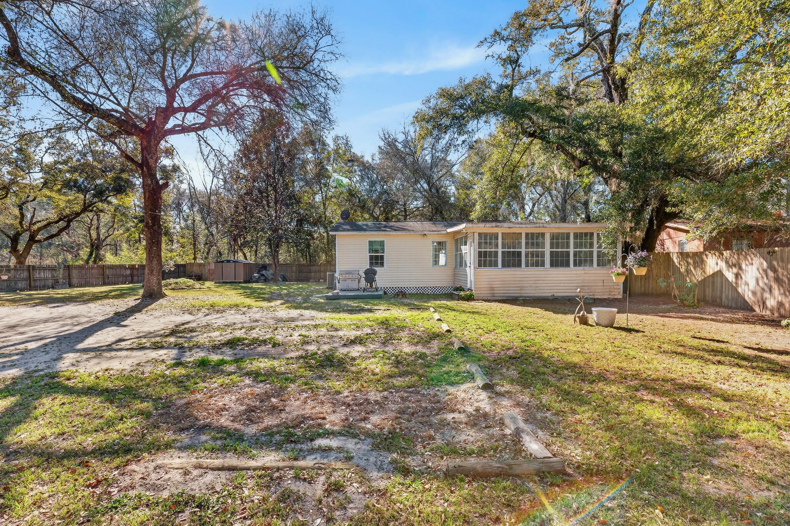 NO RECORDED SUBDIVISION - Residential