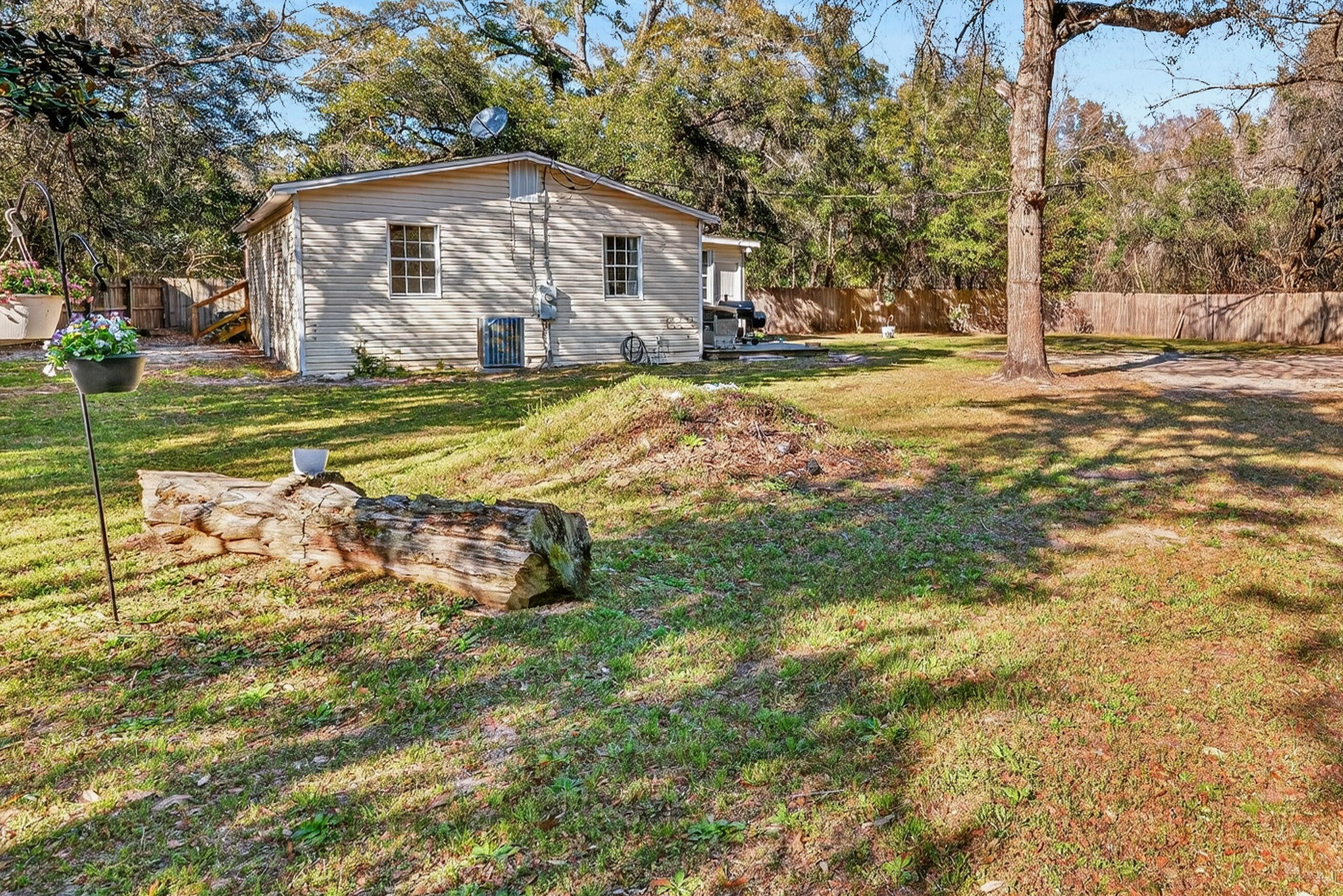 NO RECORDED SUBDIVISION - Residential