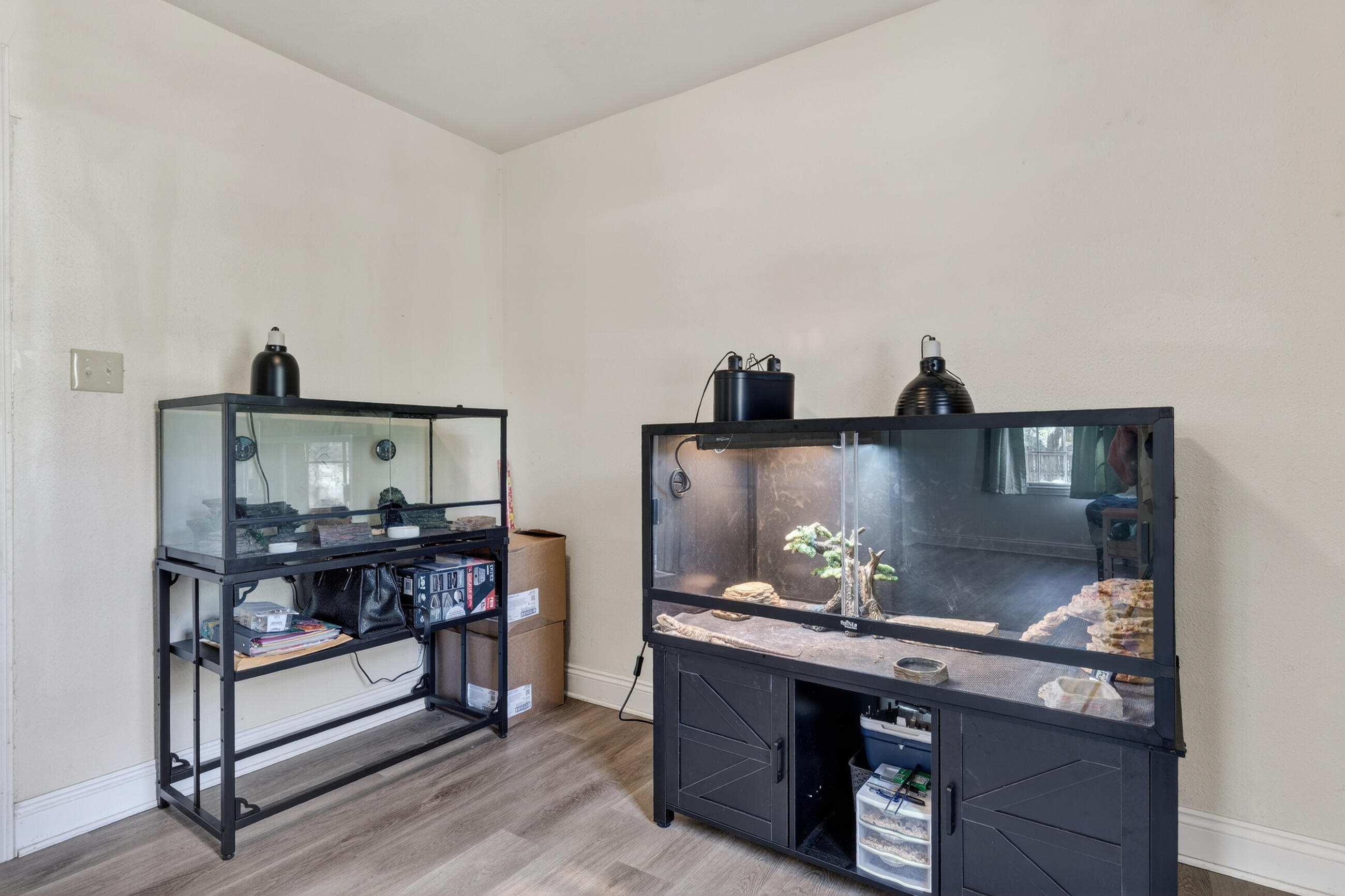 NO RECORDED SUBDIVISION - Residential