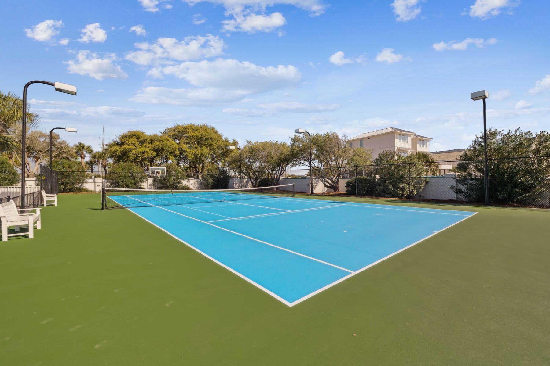 THE ULTIMATE CONDO - Residential