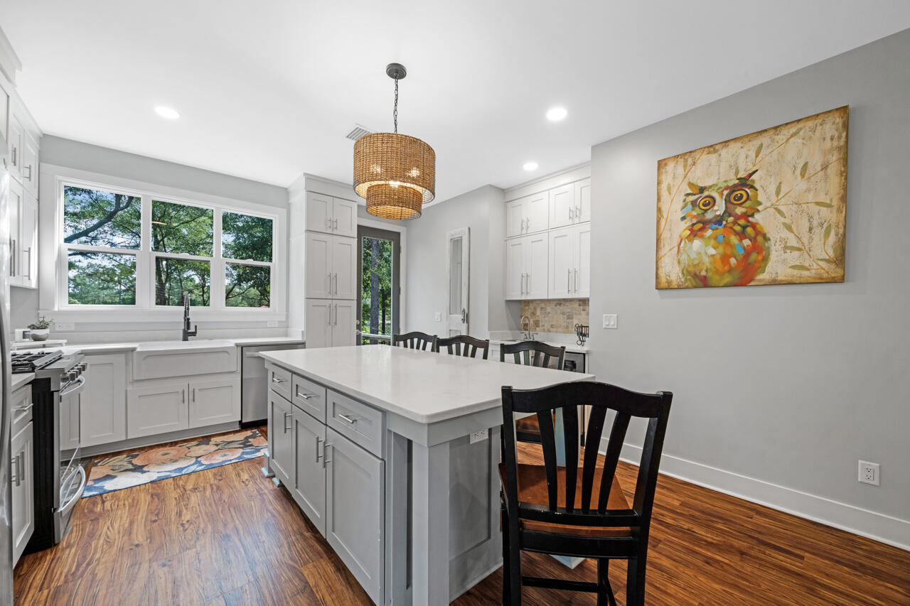 IMPERIAL LAKES - Residential