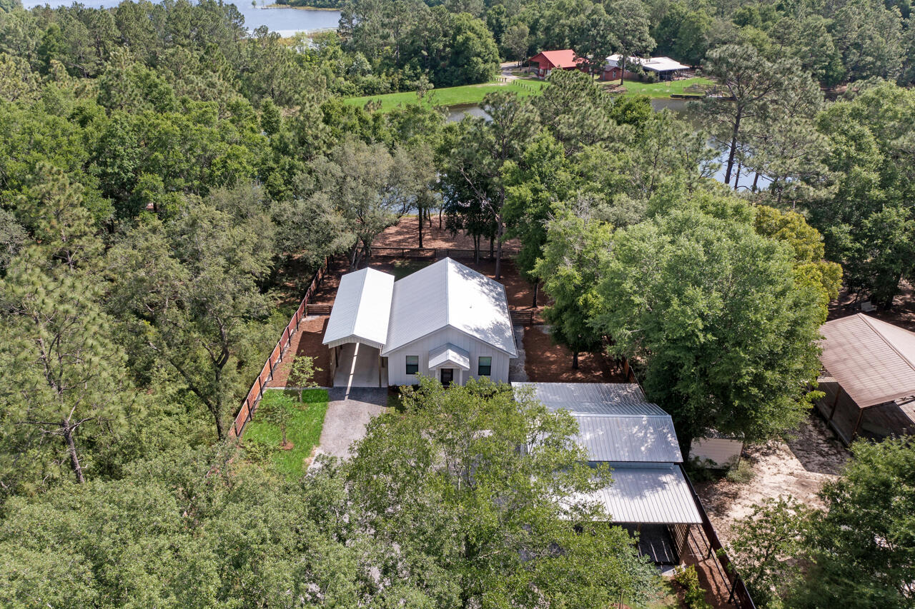 IMPERIAL LAKES - Residential