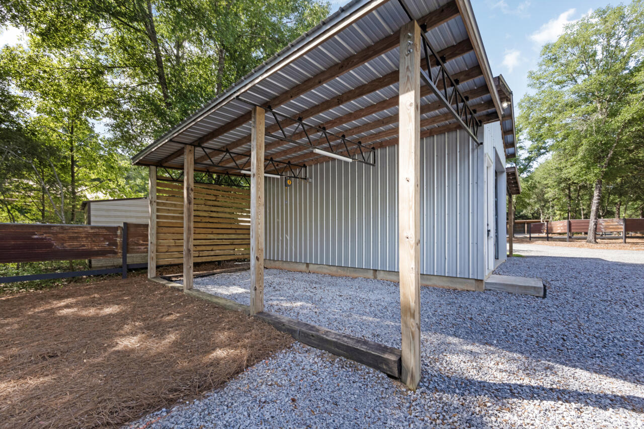 IMPERIAL LAKES - Residential