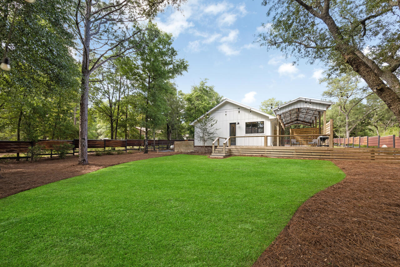 IMPERIAL LAKES - Residential