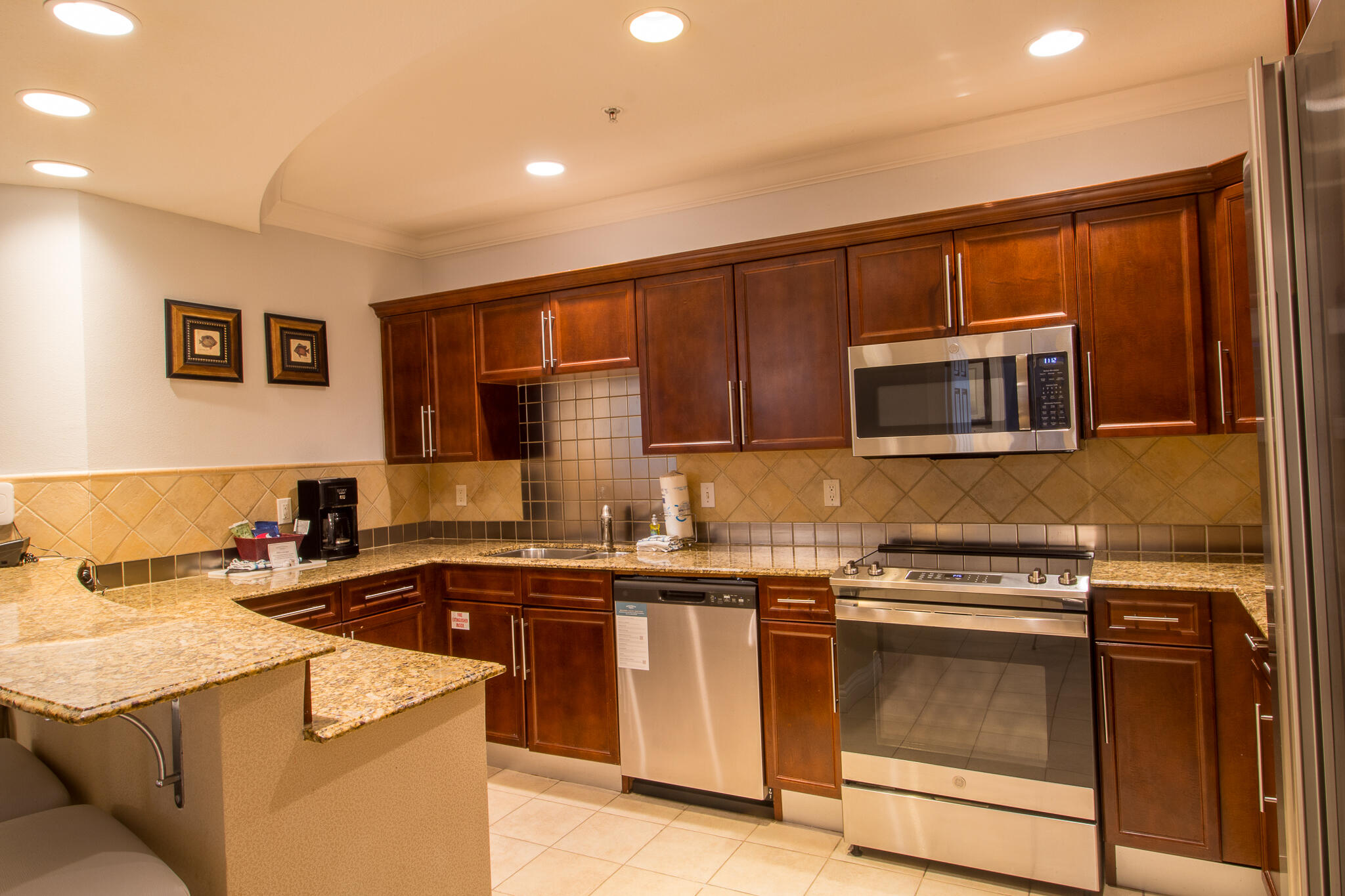 EMERALD GRANDE - Residential