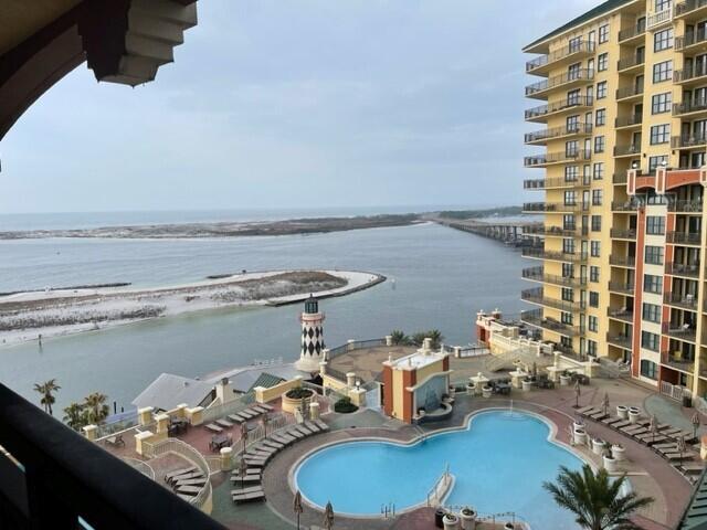 EMERALD GRANDE - Residential