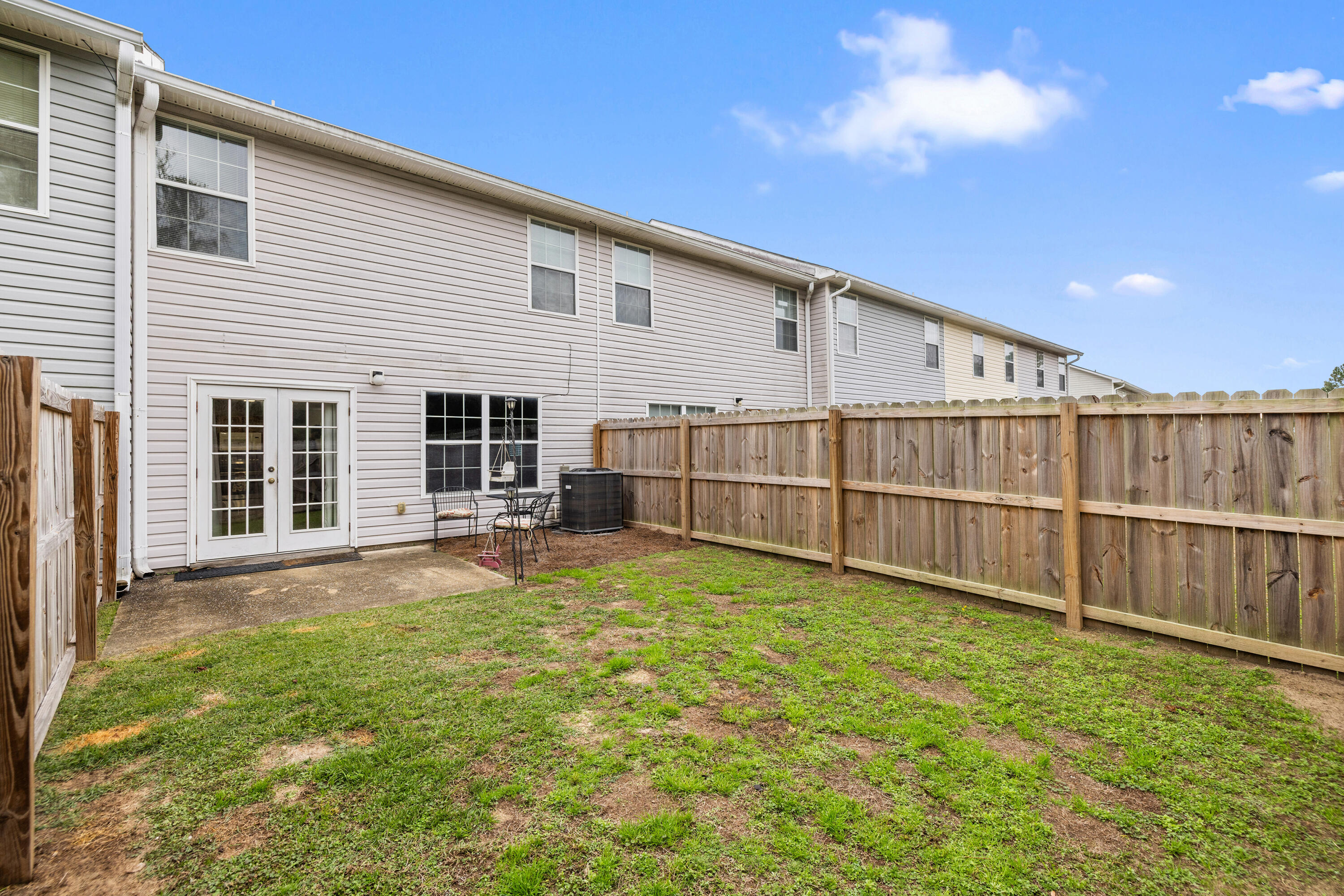 ROLLING PINES - Residential