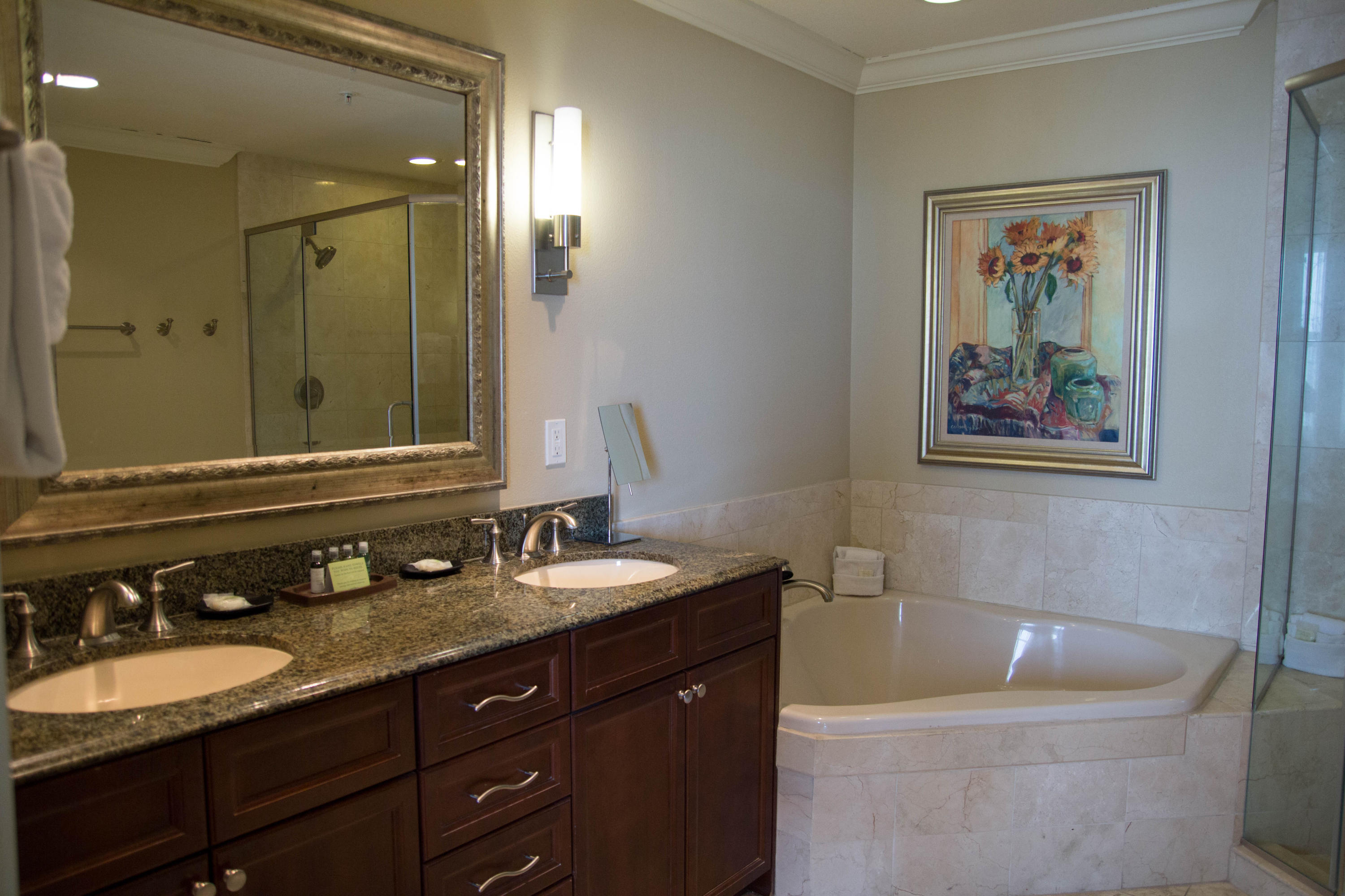 EMERALD GRANDE - Residential