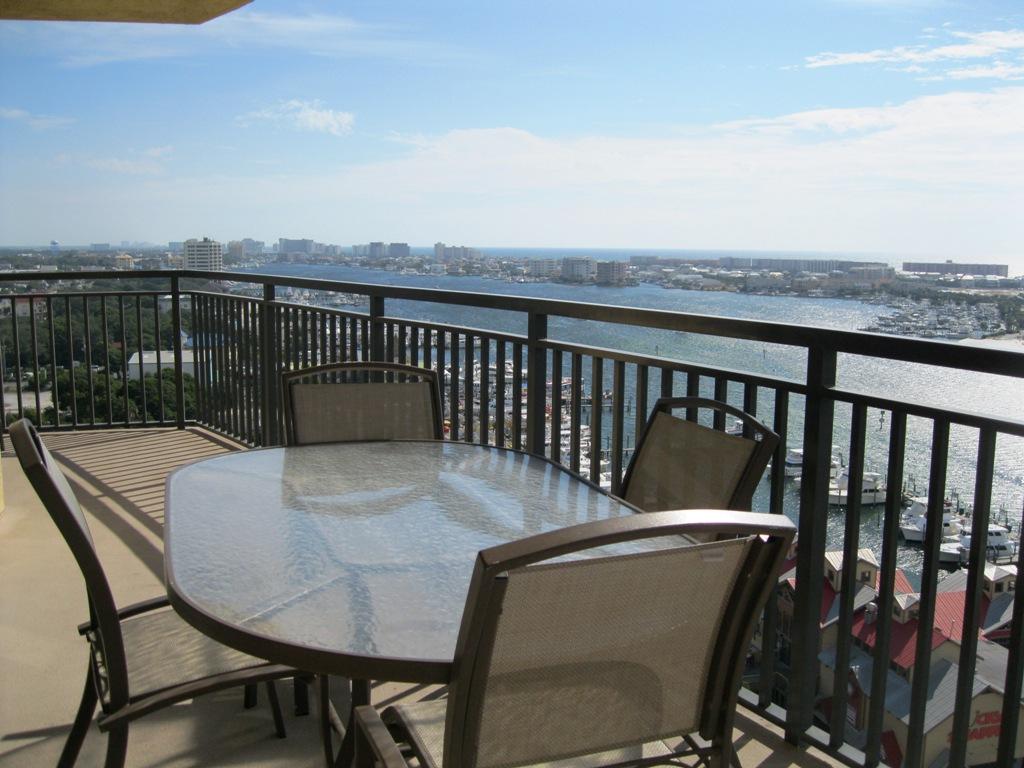 EMERALD GRANDE - Residential