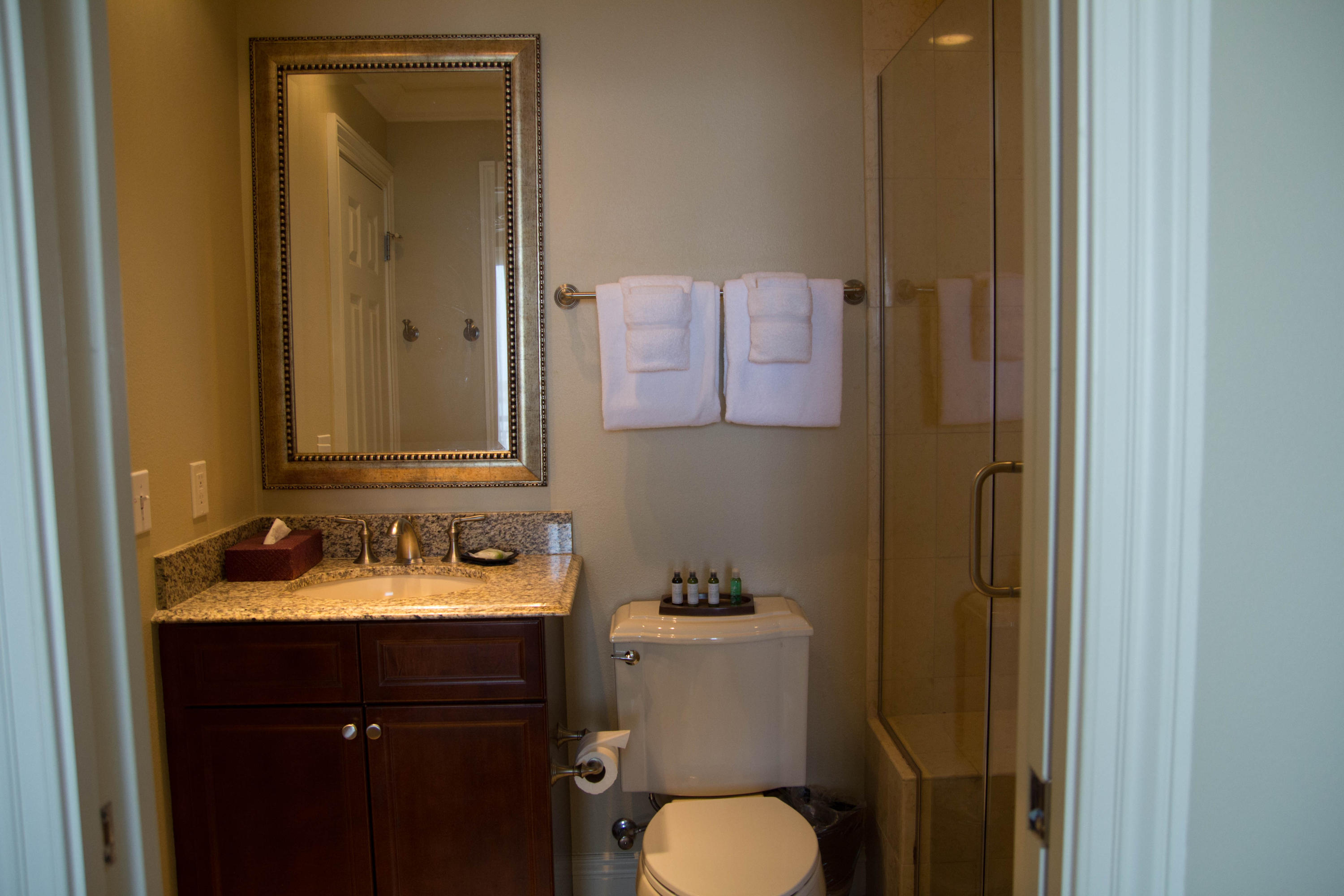 EMERALD GRANDE - Residential