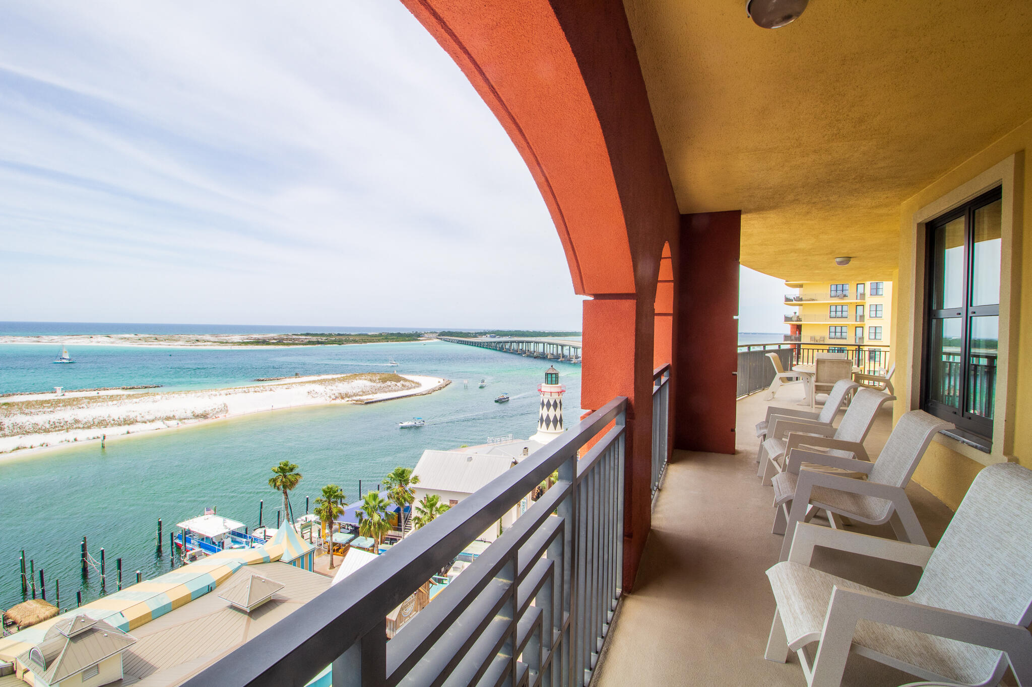 EMERALD GRANDE - Residential