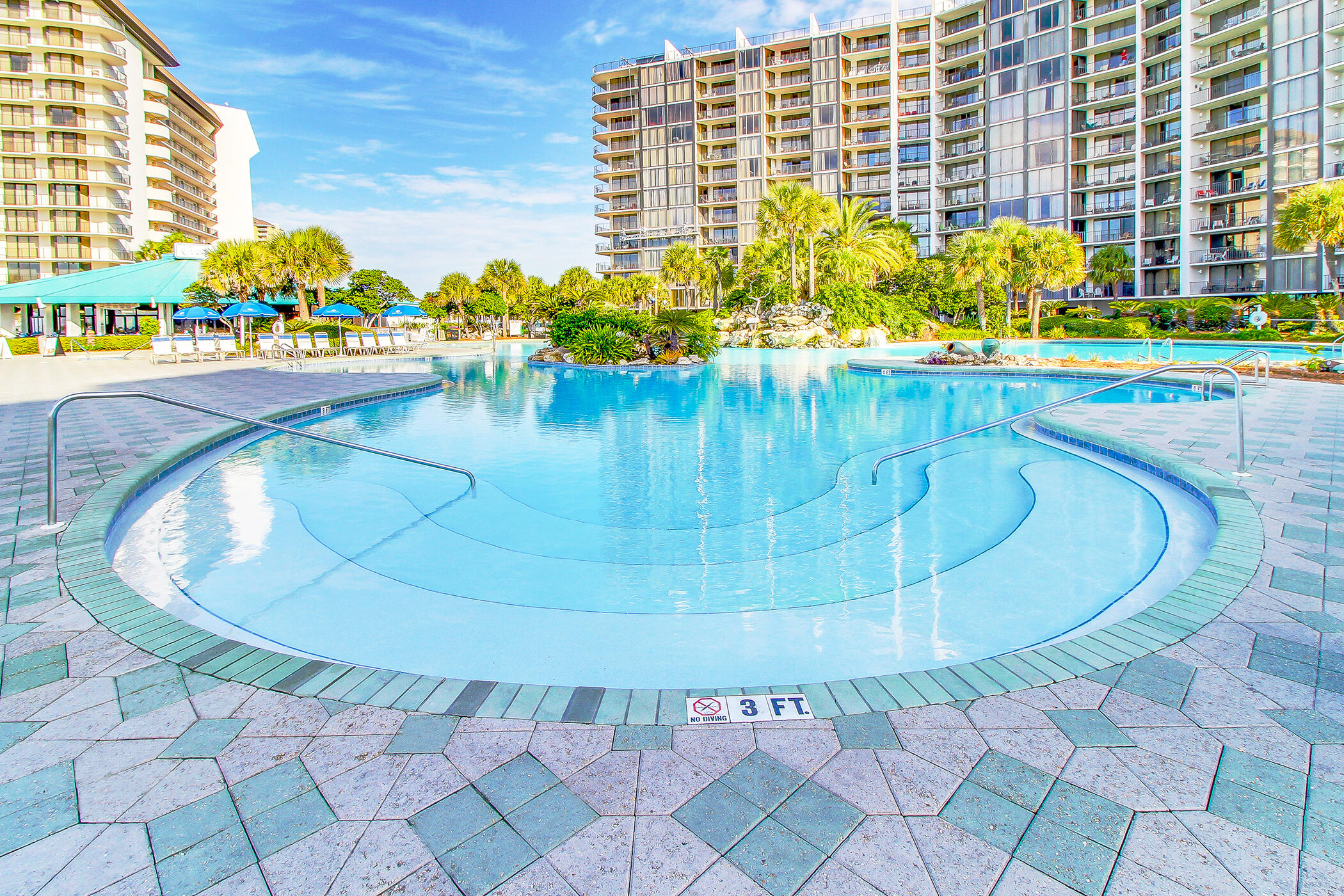 EDGEWATER - Residential