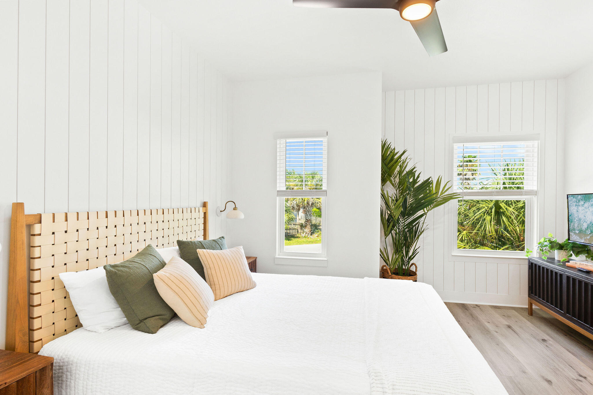 LAGUNA BEACH ESTATES 5TH ADDN - Residential