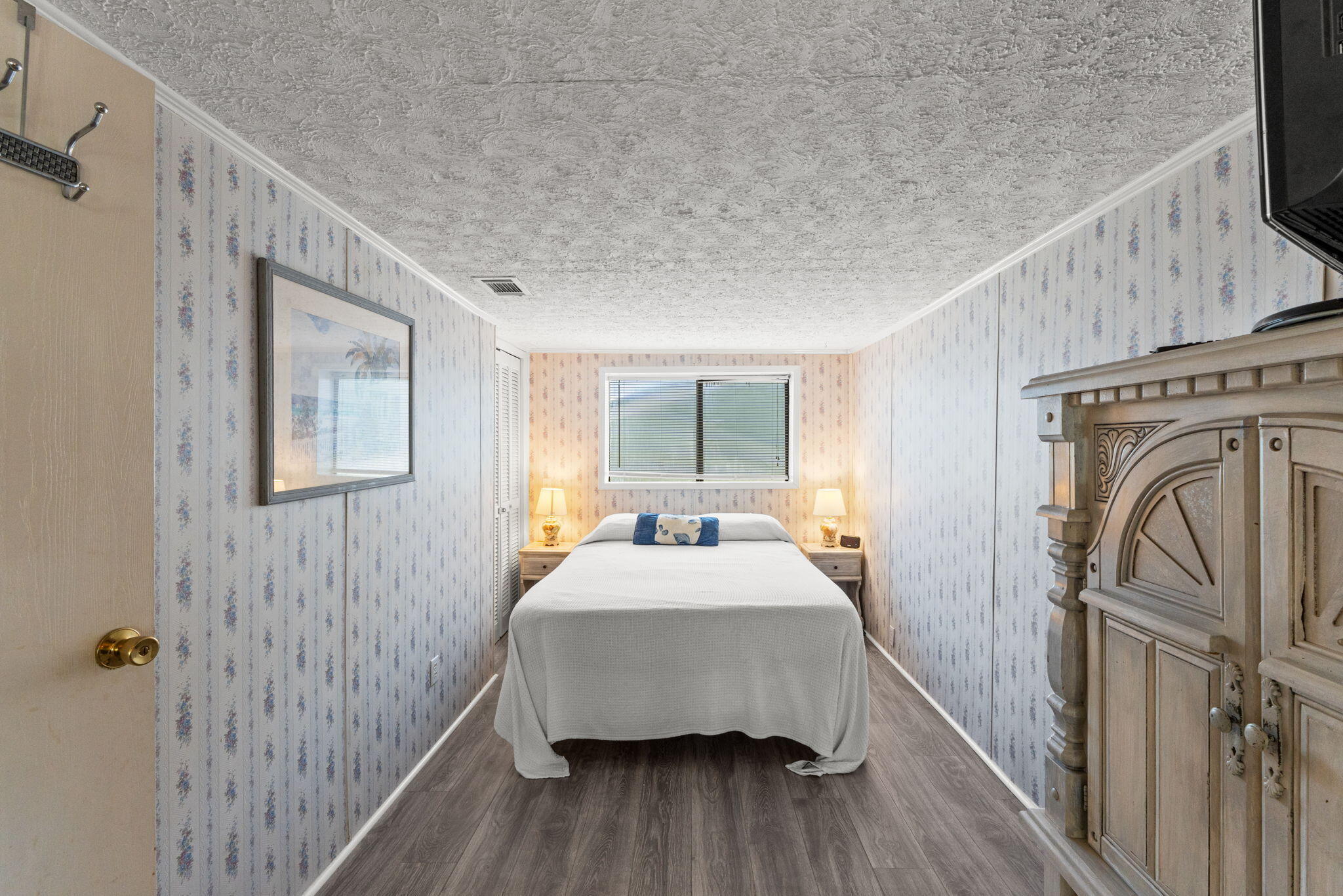 LAGUNA BEACH ESTATES 5TH ADDN - Residential