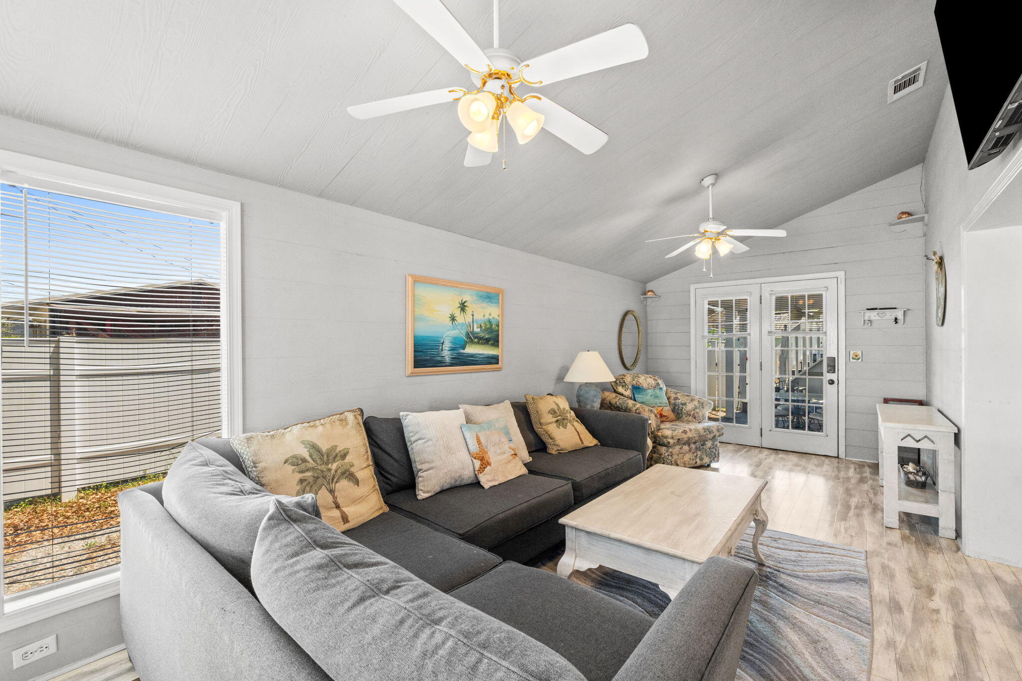 LAGUNA BEACH ESTATES 5TH ADDN - Residential