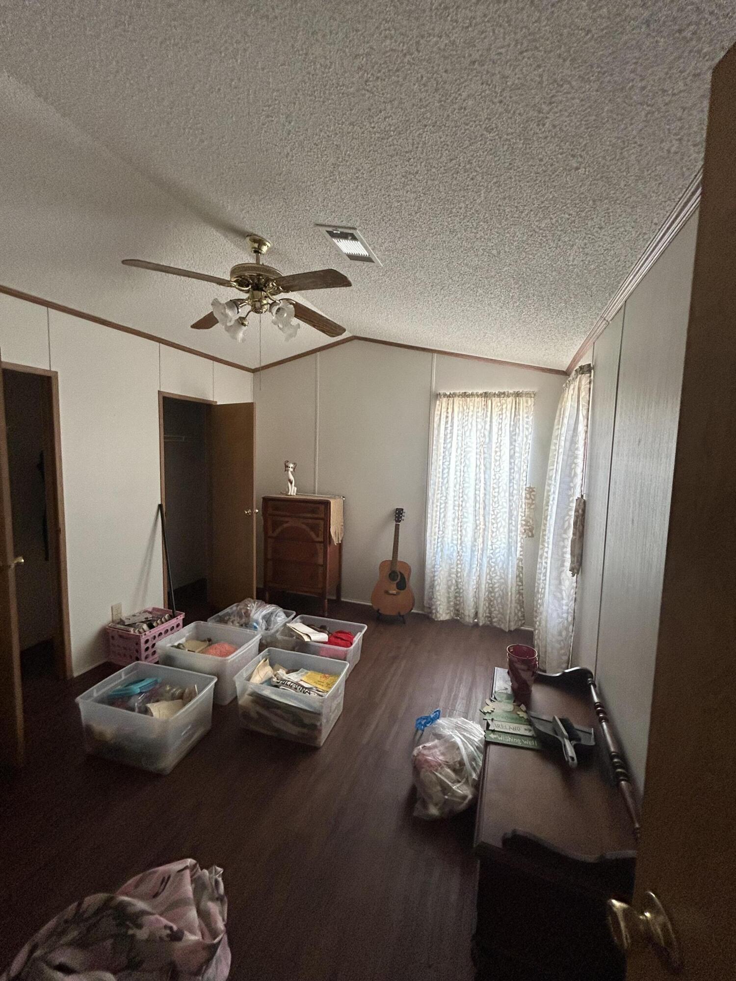 METES & BOUNDS - Residential Lease