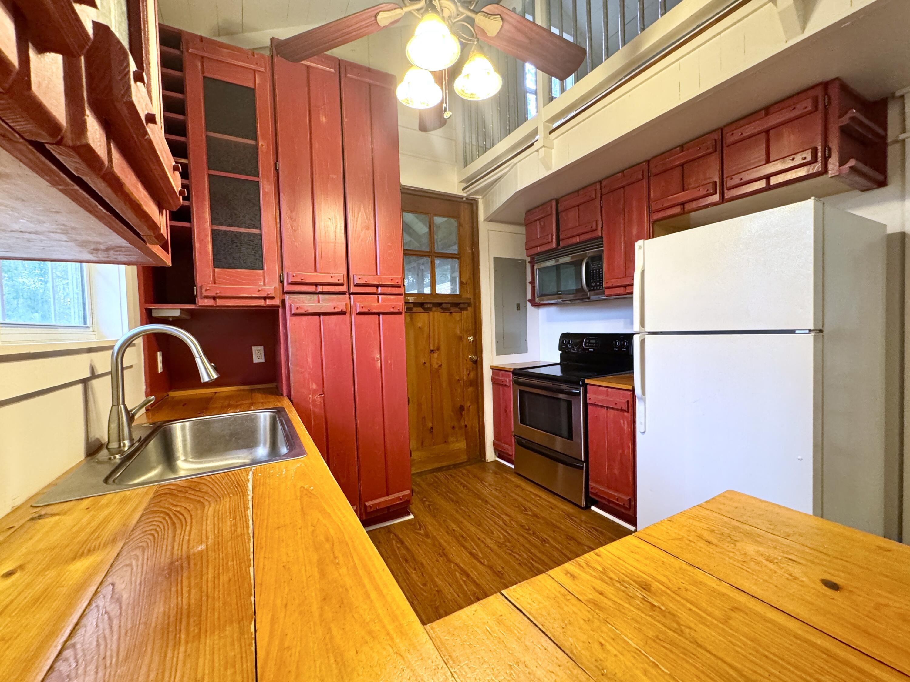 NO RECORDED SUBDIVISION - Residential