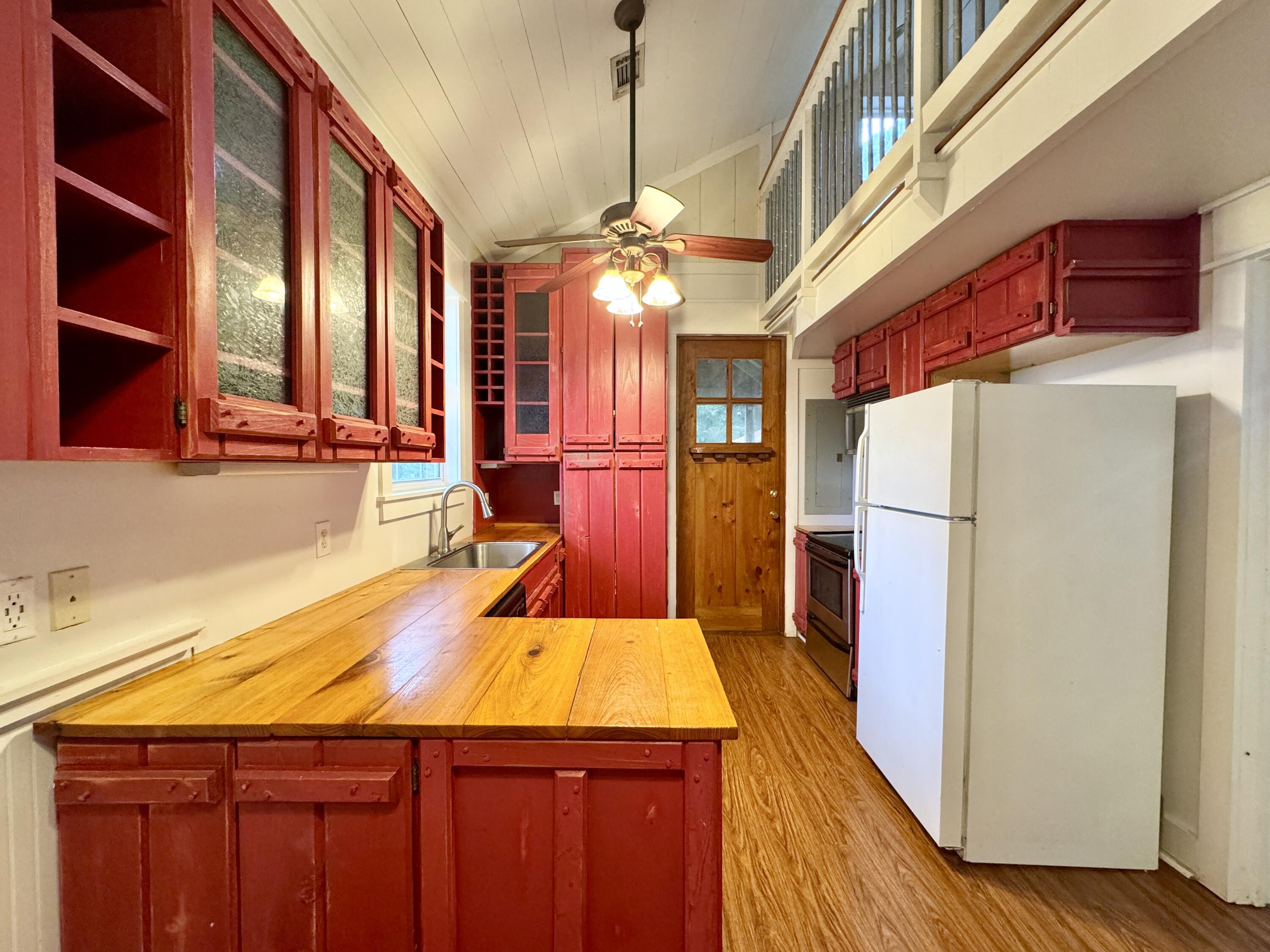 NO RECORDED SUBDIVISION - Residential