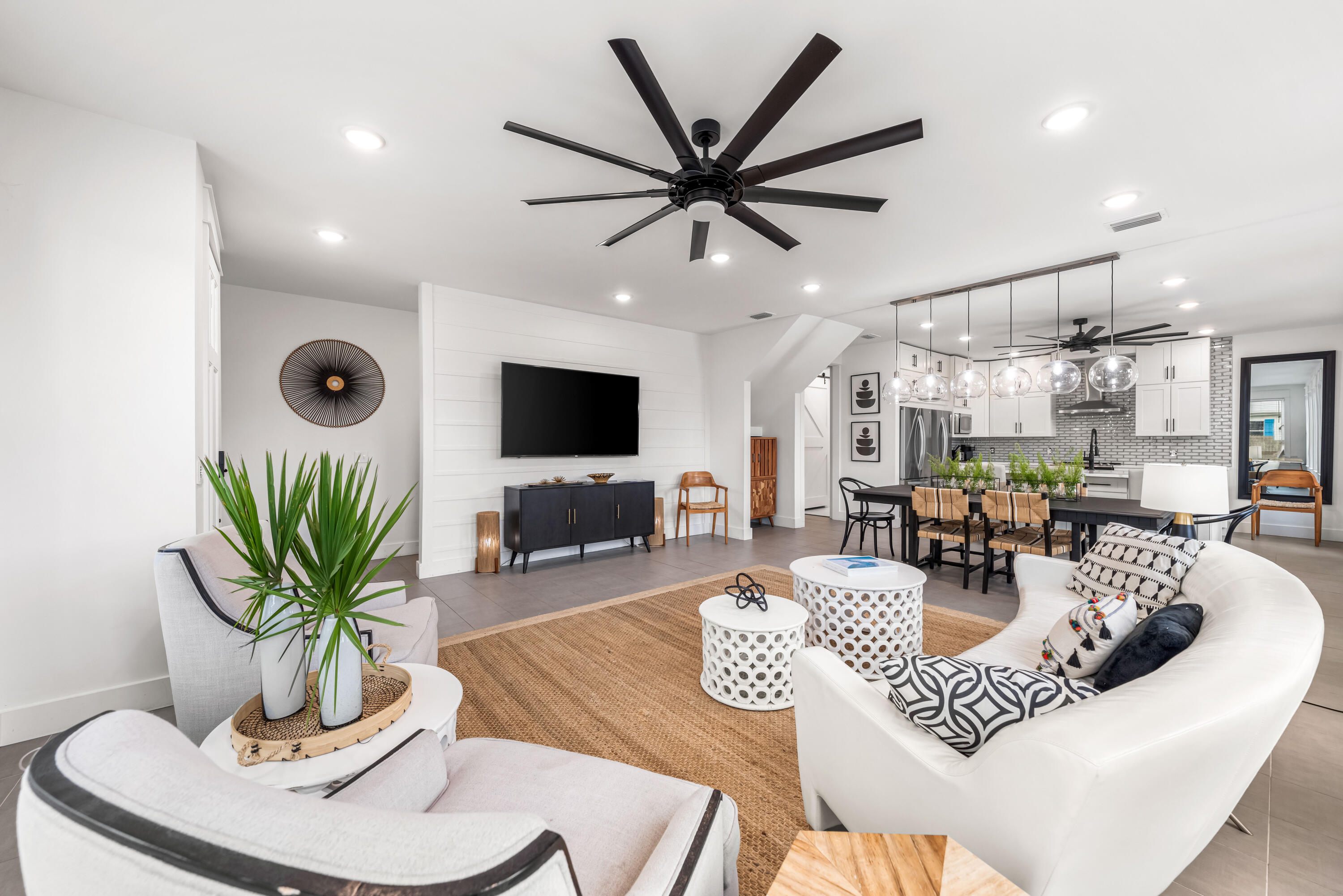 LAGUNA BEACH 6TH ADDN - Residential