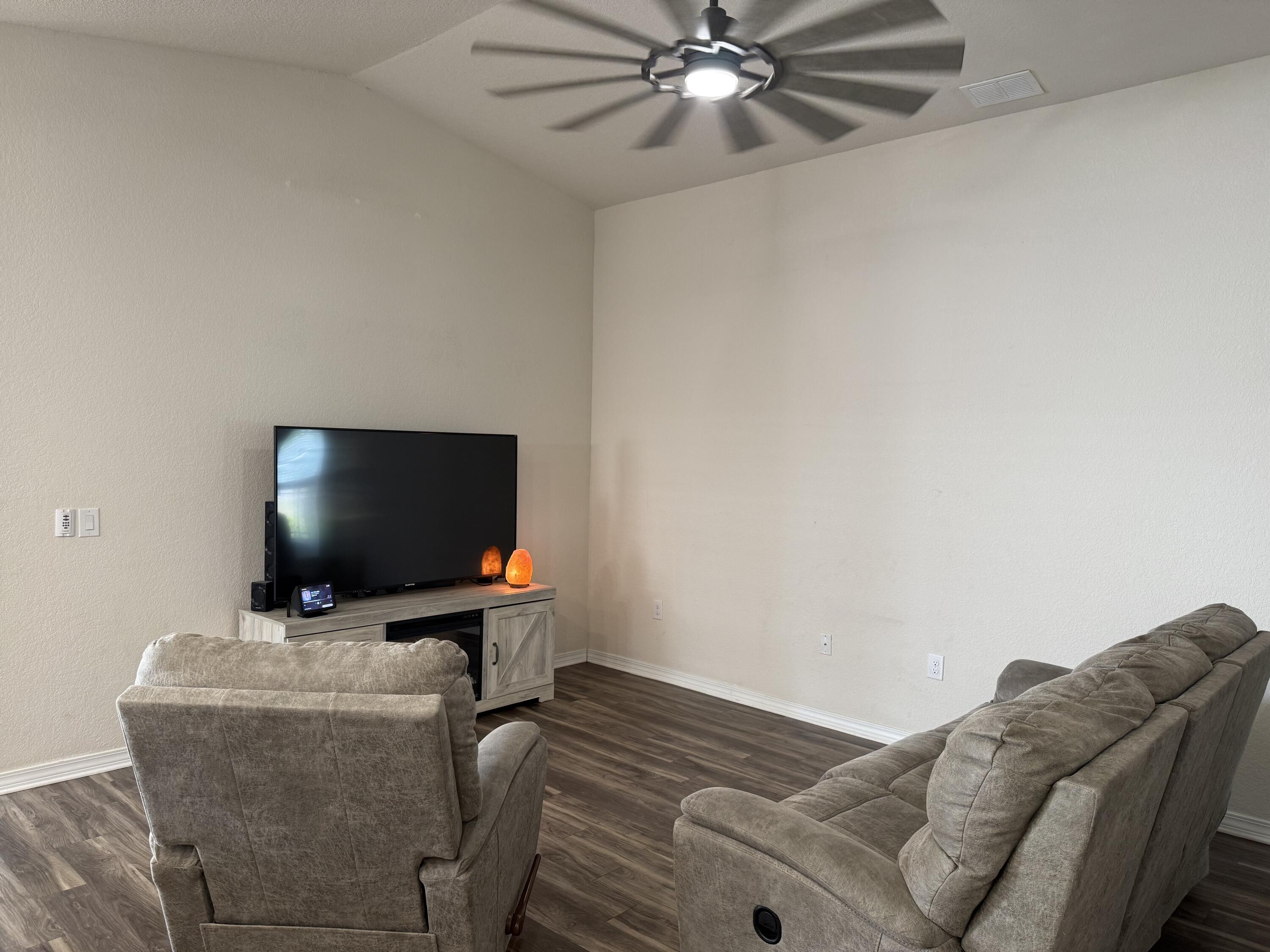 WOODLANDS 1ST ADDN - Residential