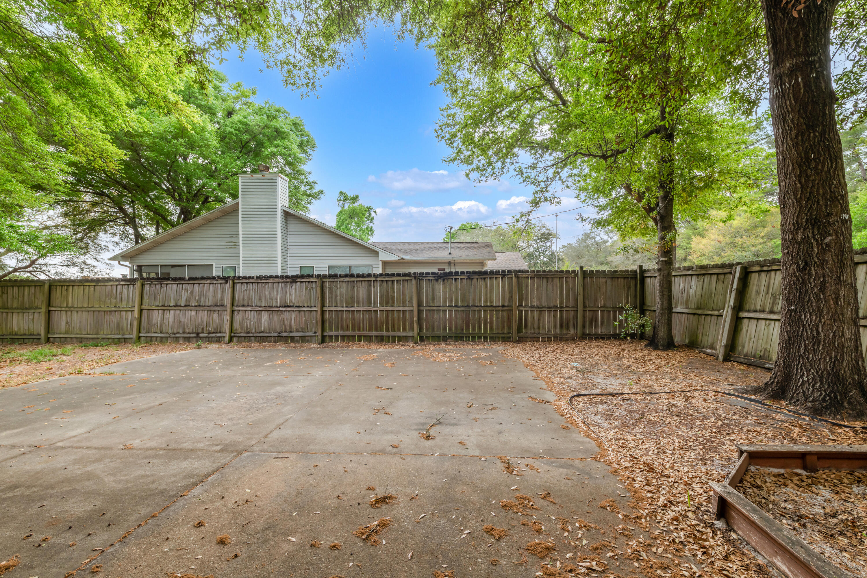 PINECREST ADDN - Residential