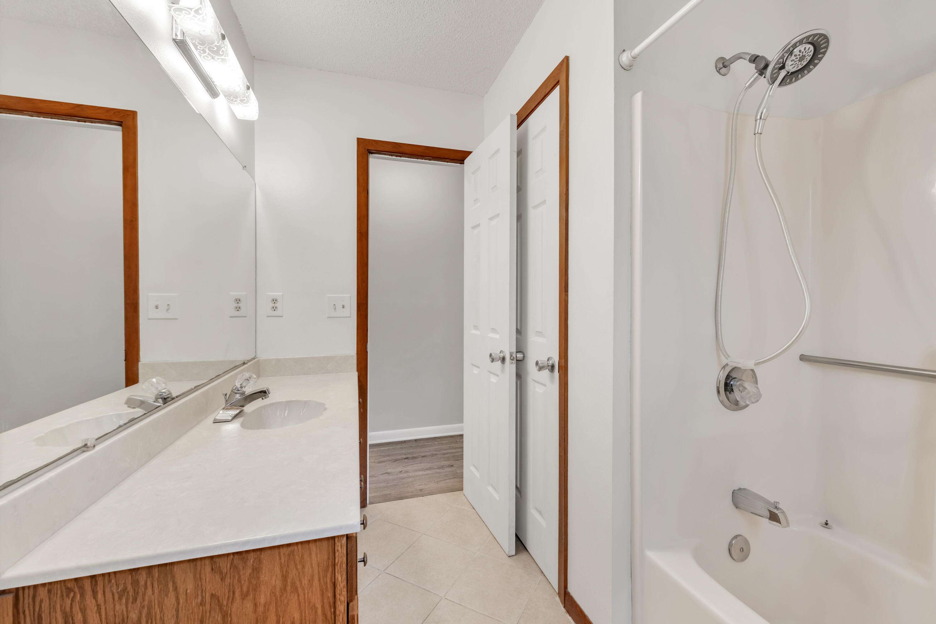 PINECREST ADDN - Residential