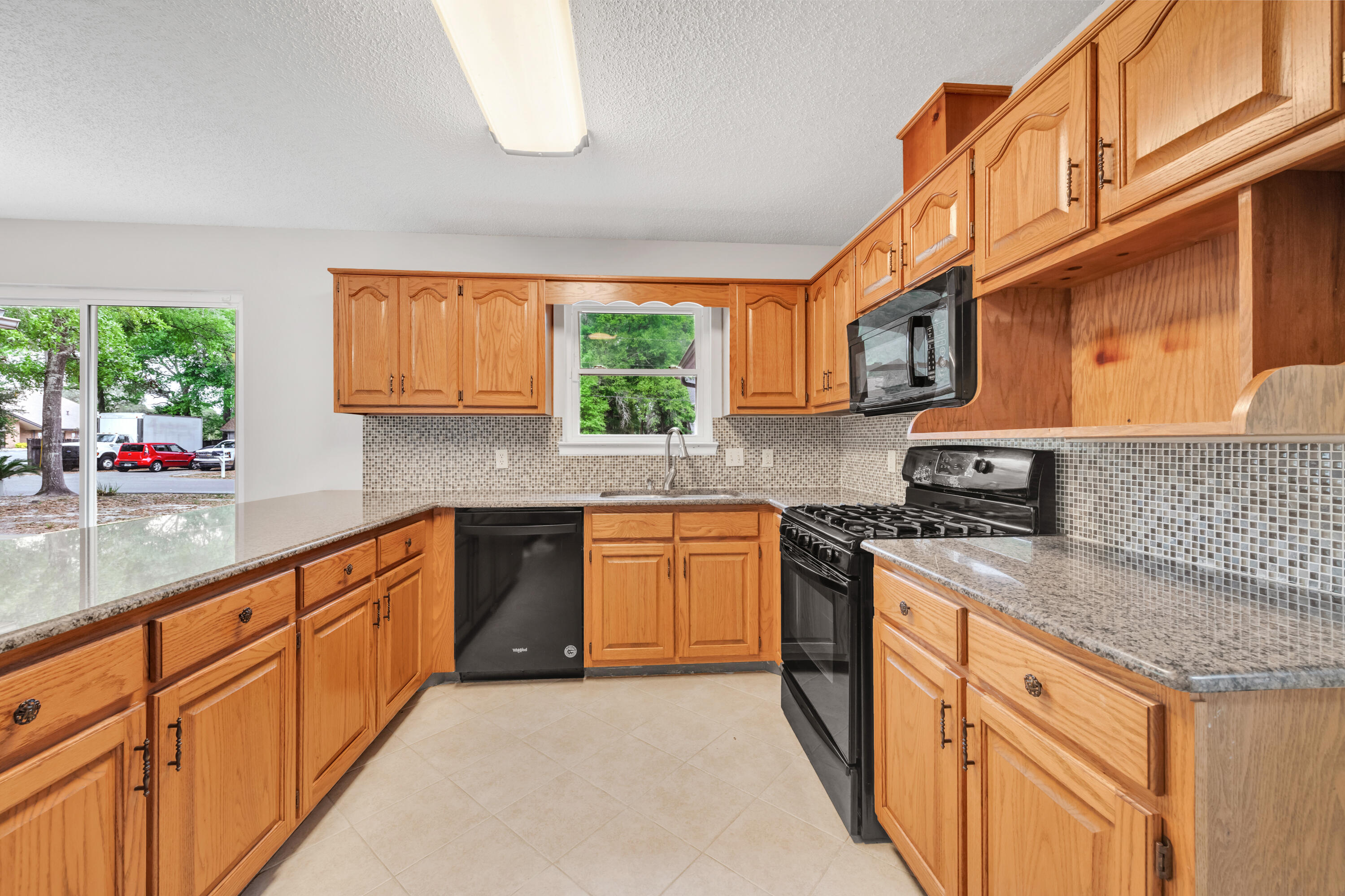 PINECREST ADDN - Residential