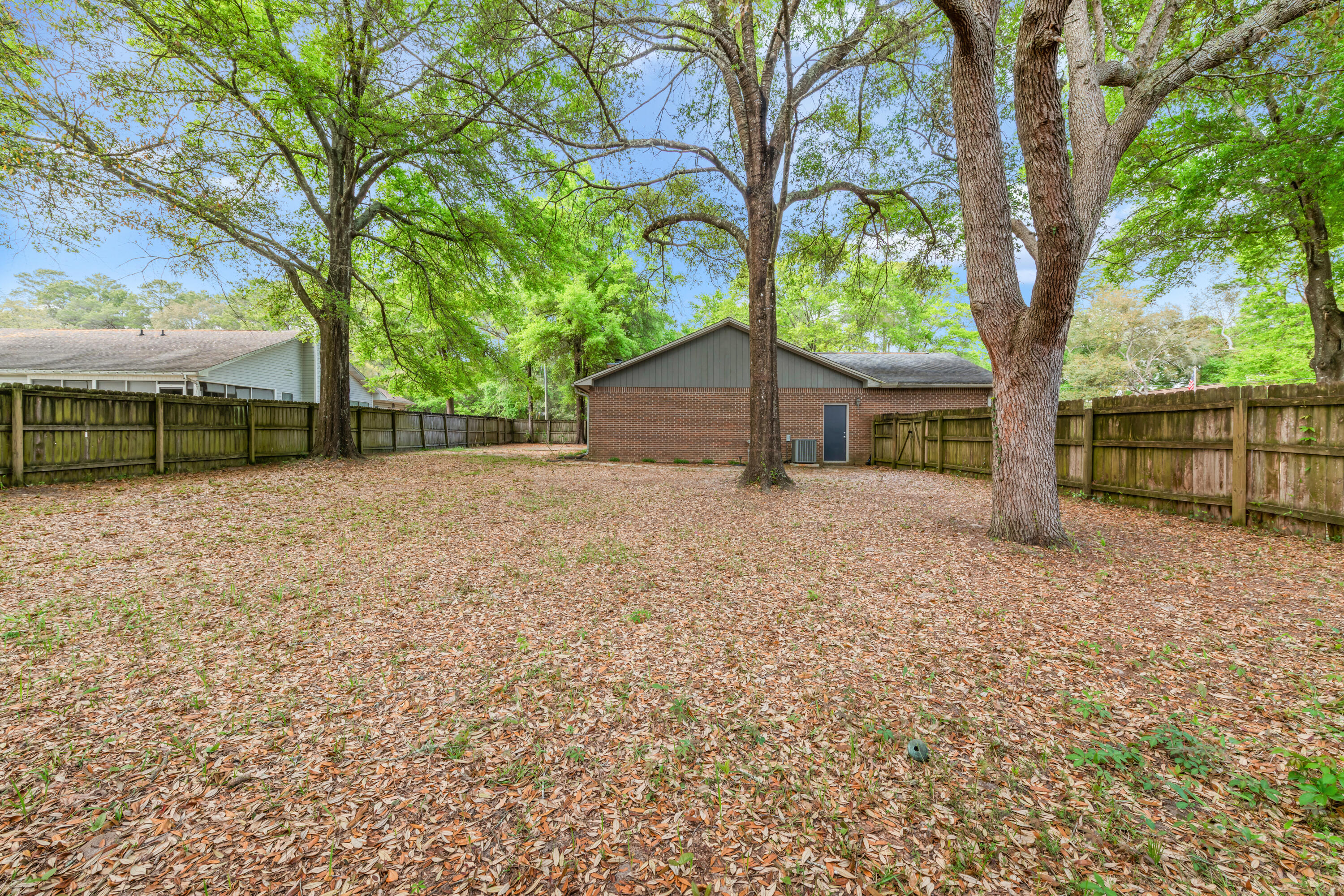 PINECREST ADDN - Residential