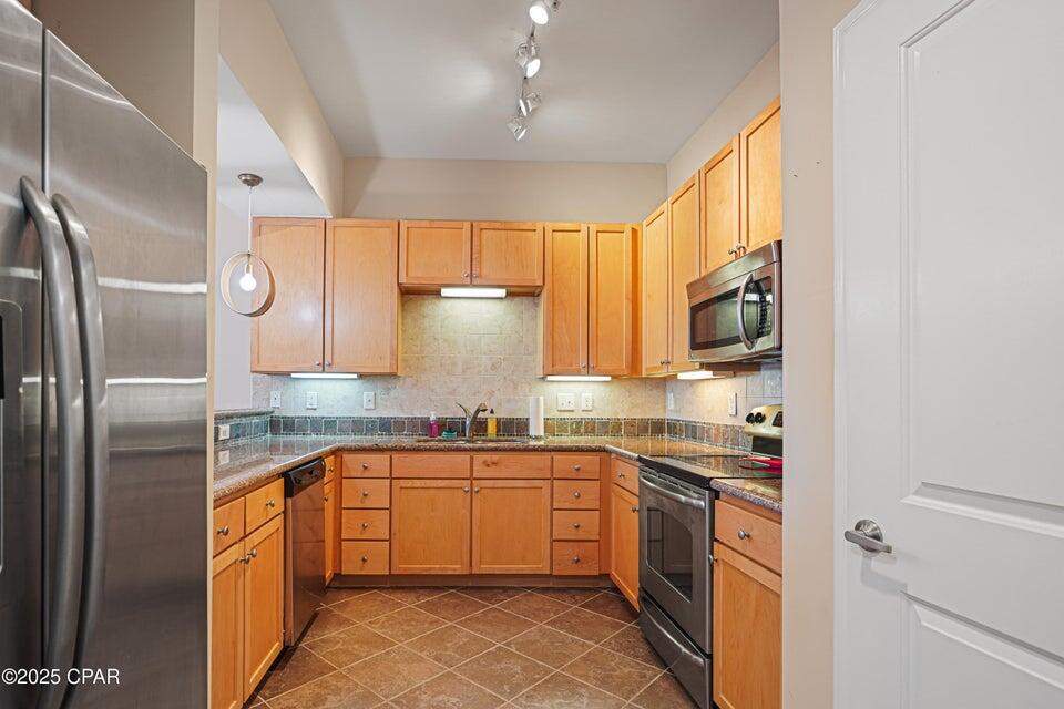 ISLAND RESERVE - Residential