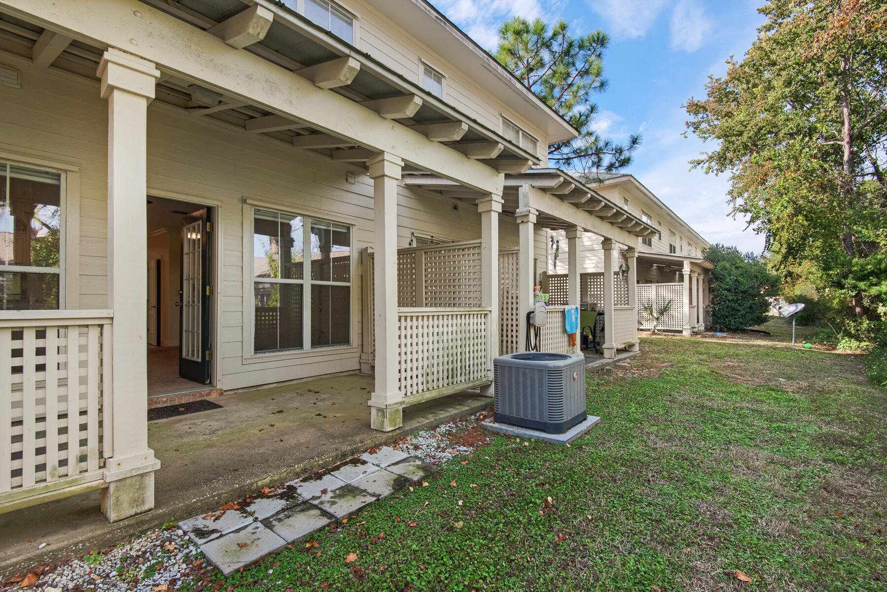 OLD BAY T/H - Residential Lease