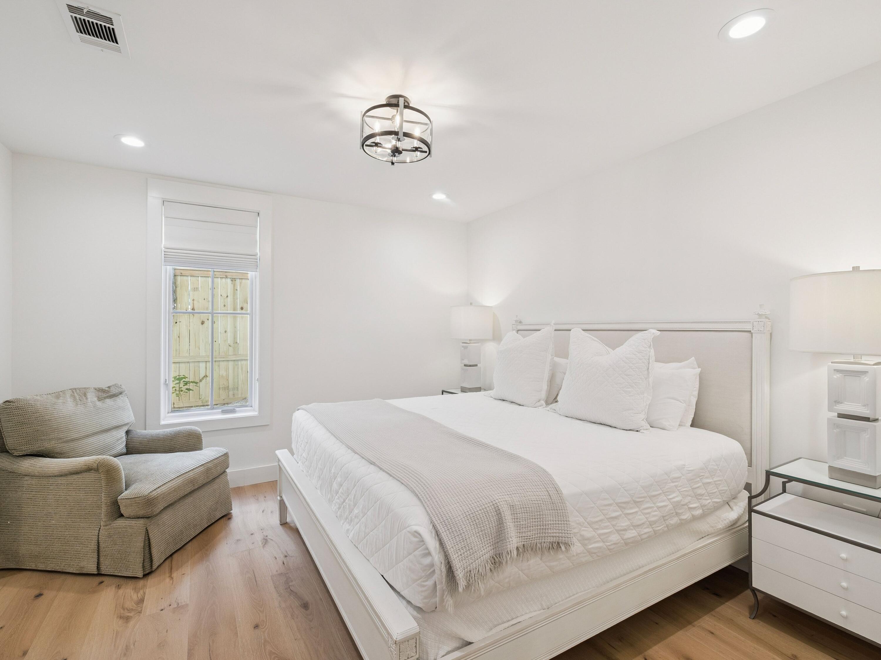 SEAGROVE 5TH ADDN - Residential