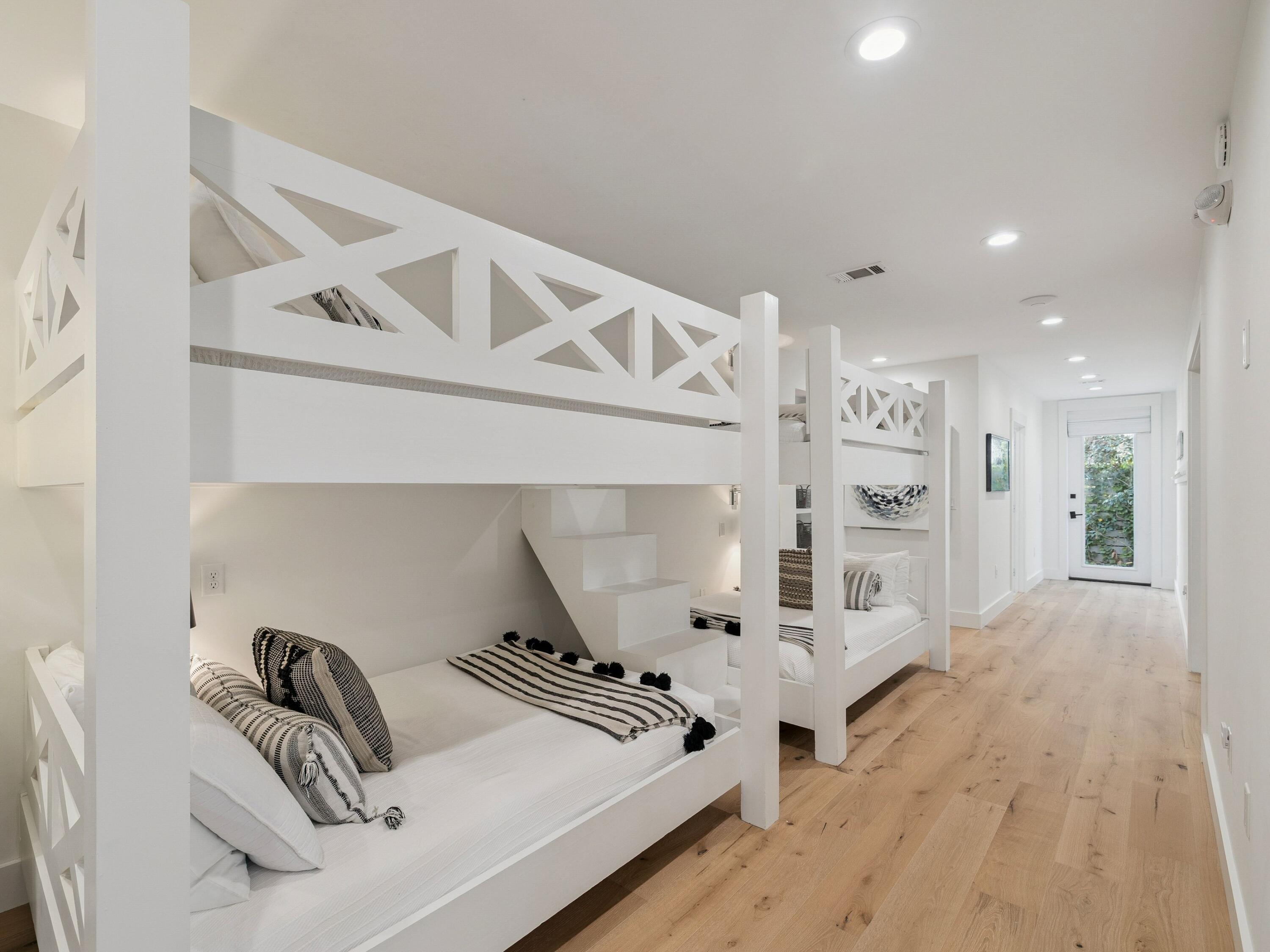 SEAGROVE 5TH ADDN - Residential