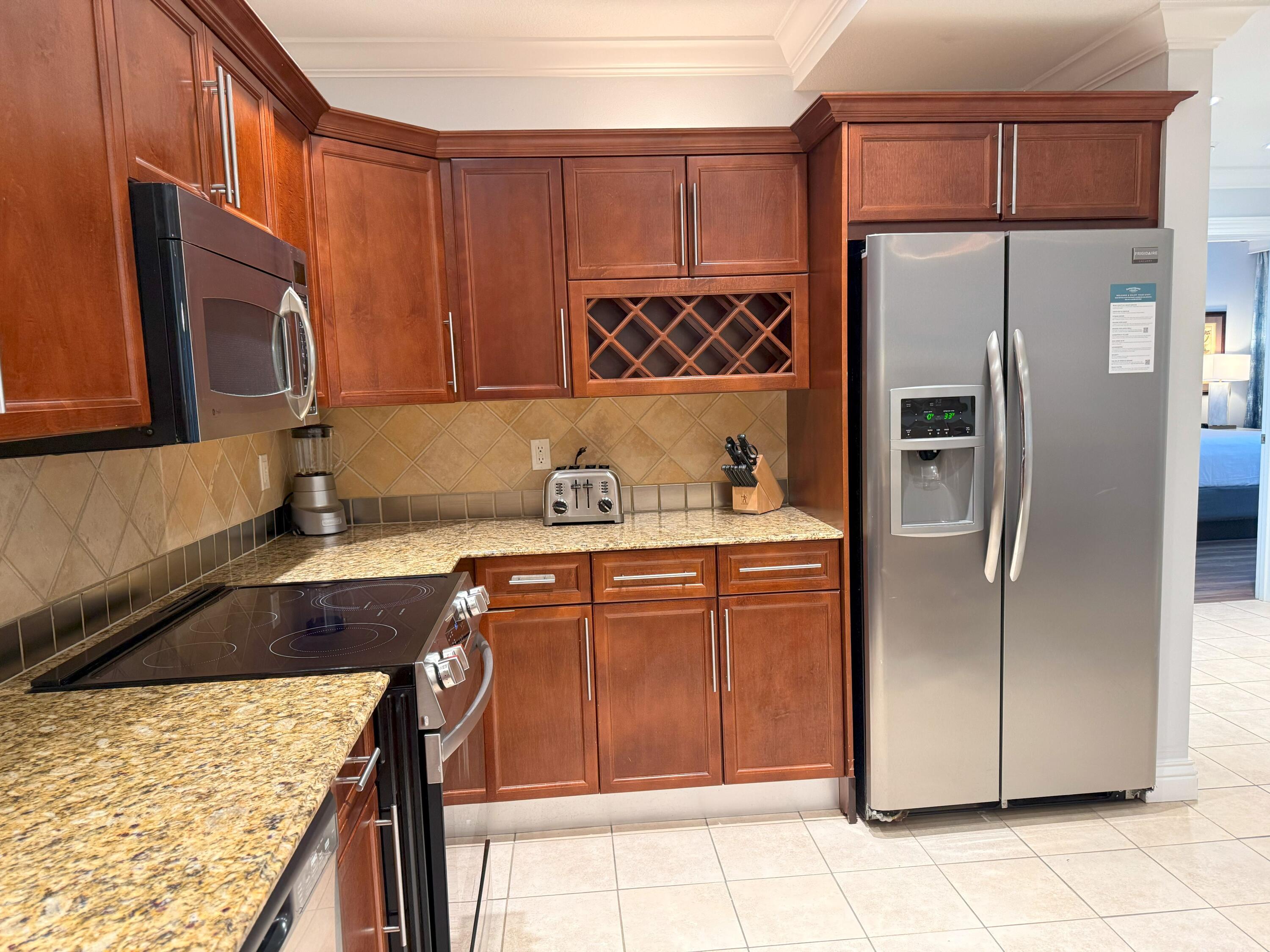 EMERALD GRANDE - Residential