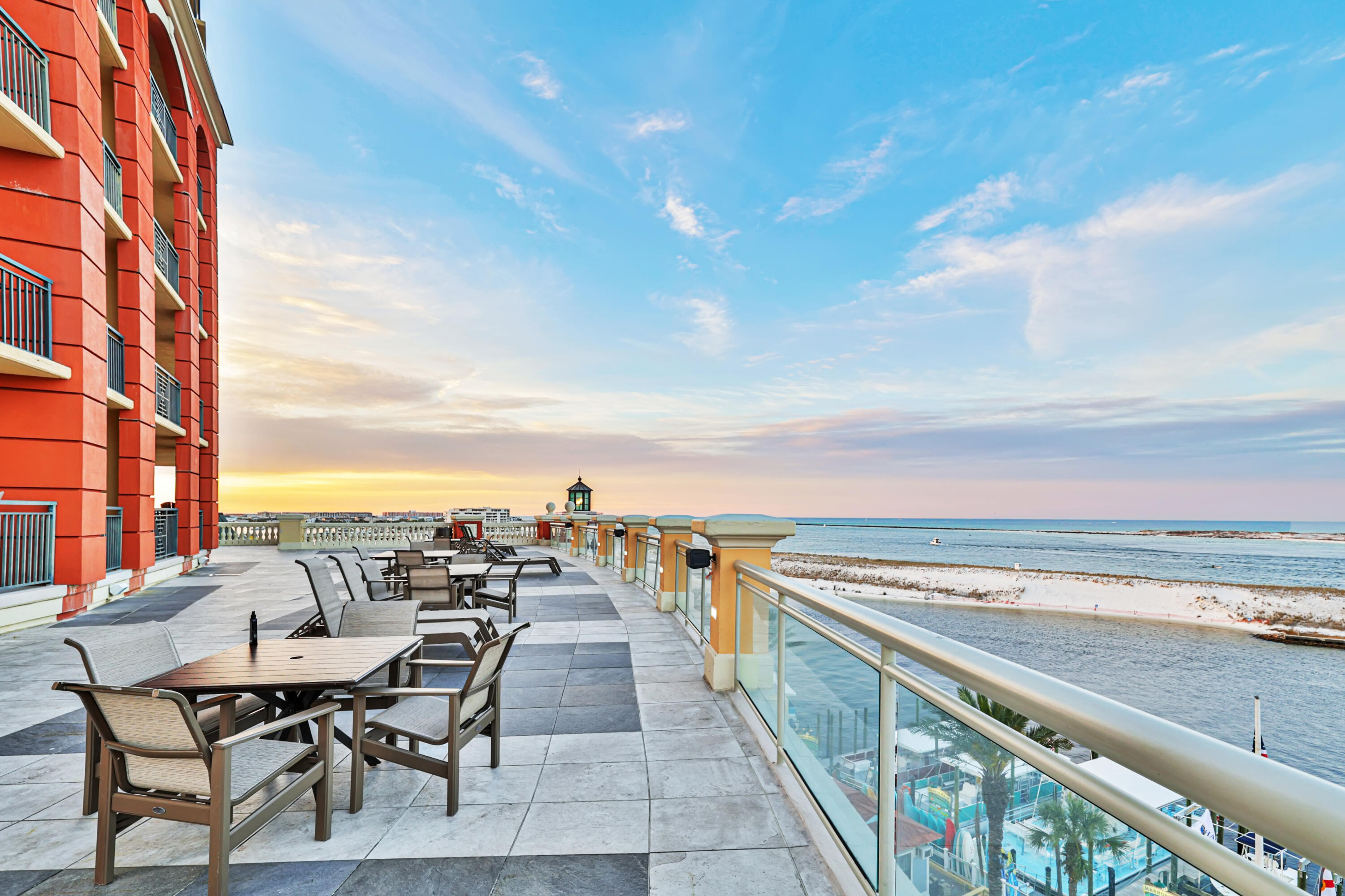 EMERALD GRANDE - Residential